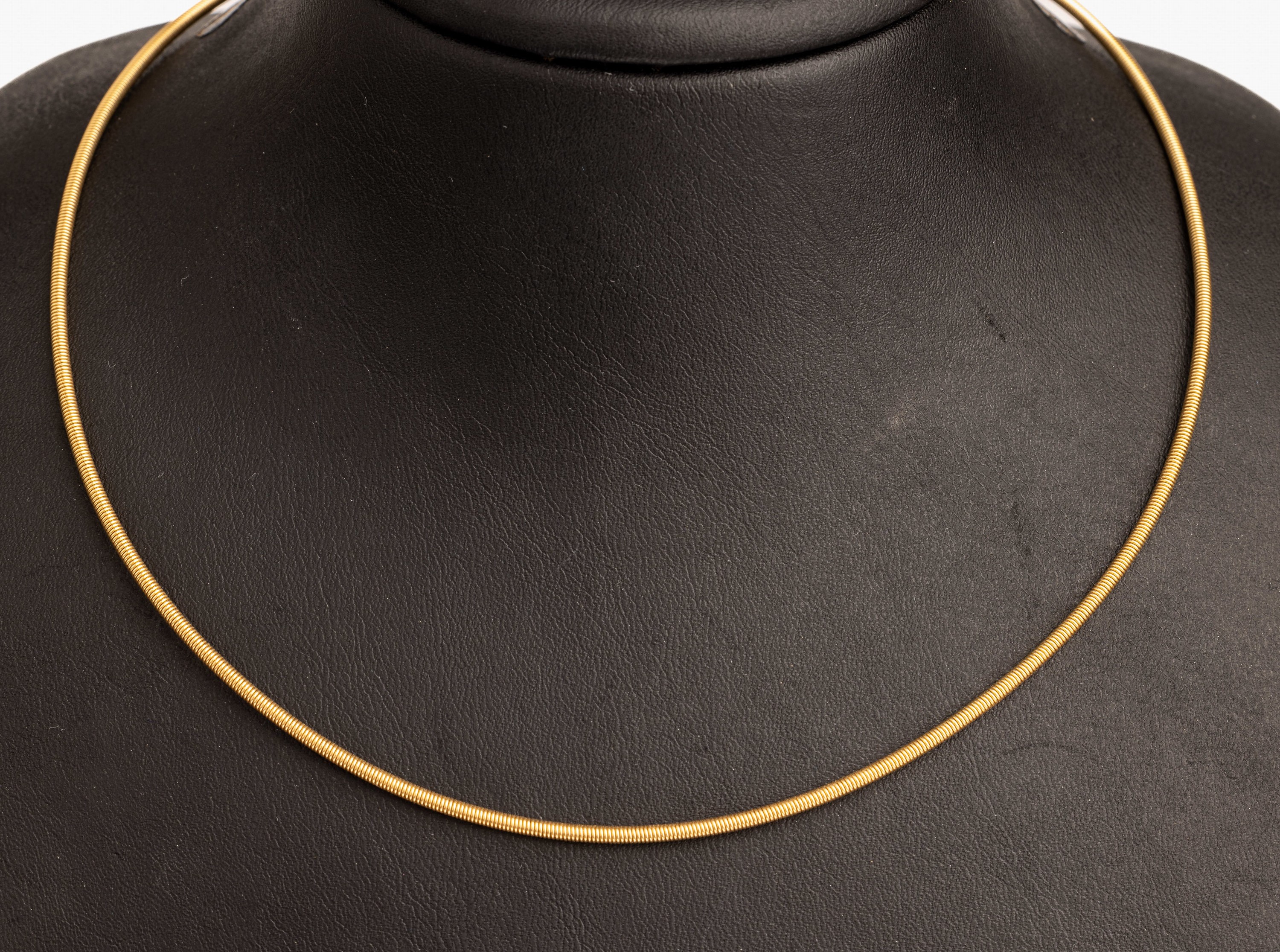 18 kt Gold Halsreif, GG 750/000, ca. 10.8 g, L. ca. 41 cm