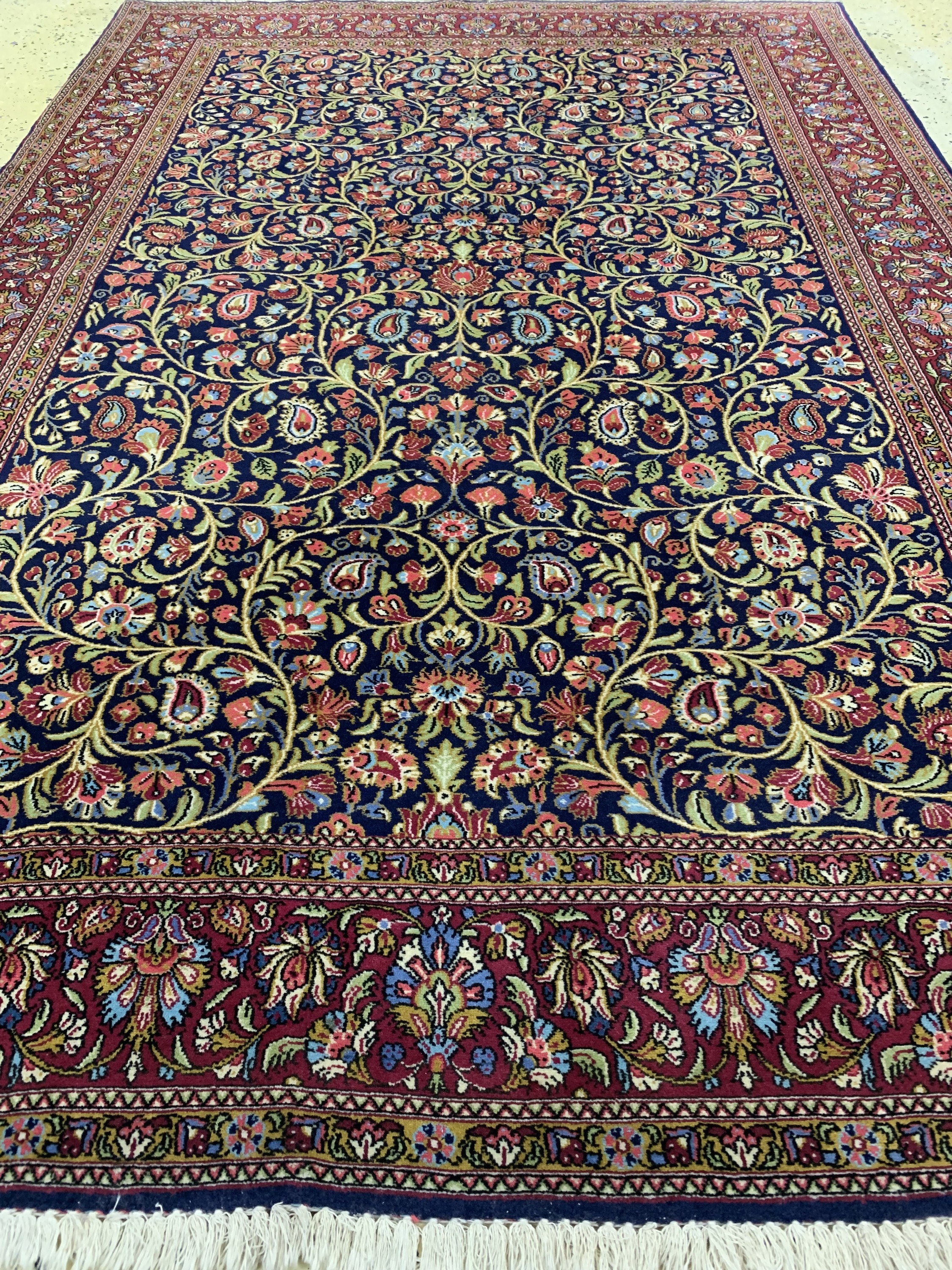 Detail d: Ghom Kork fein, Persien, Mitte 20.Jhd, Korkwolle auf Baumwolle, ca. 207 x 138 cm, EHZ: 2