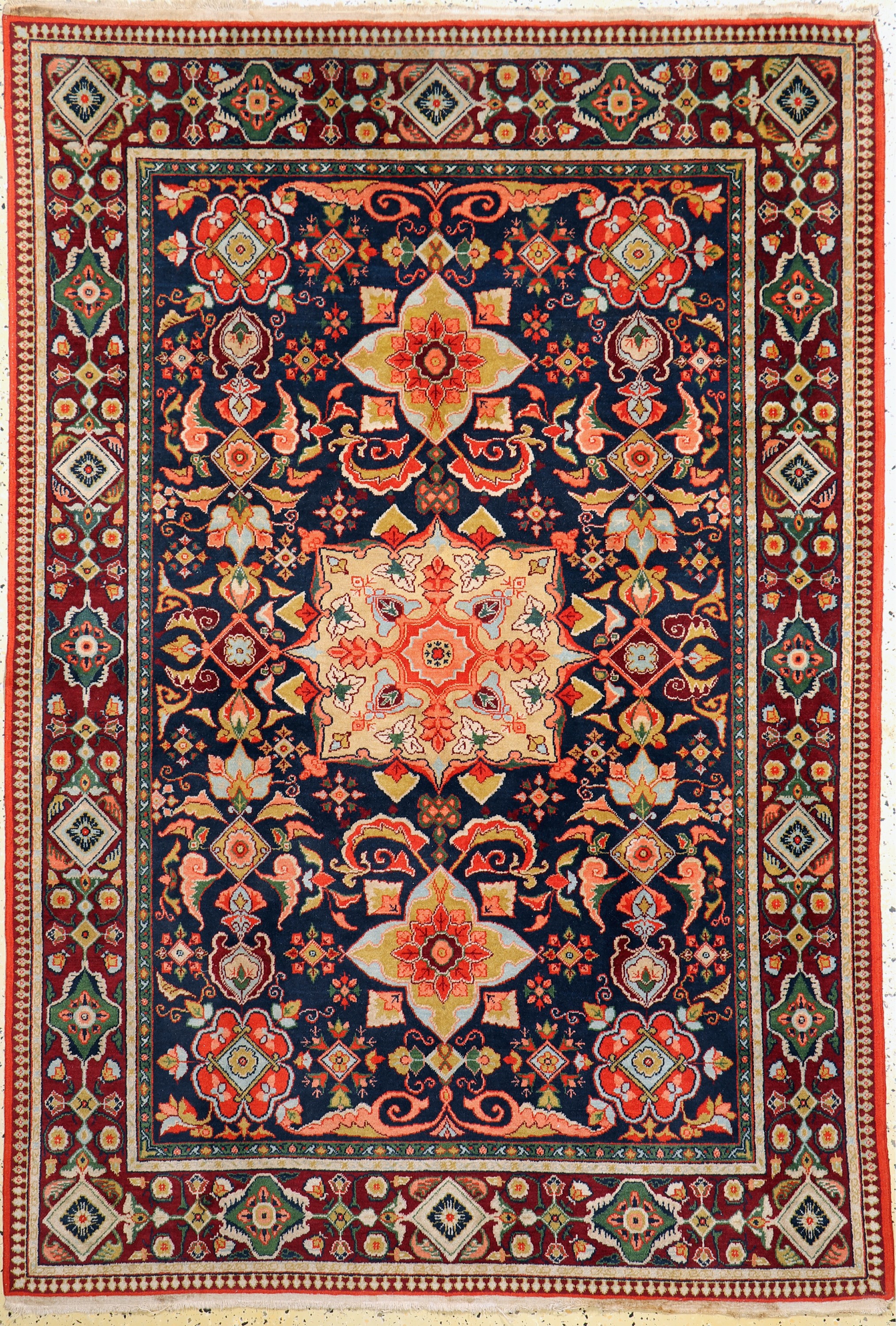 Eriwan, Rußland, Mitte 20.Jhd, Wolle auf Baumwolle, ca. 203 x 140 cm, EHZ: 2