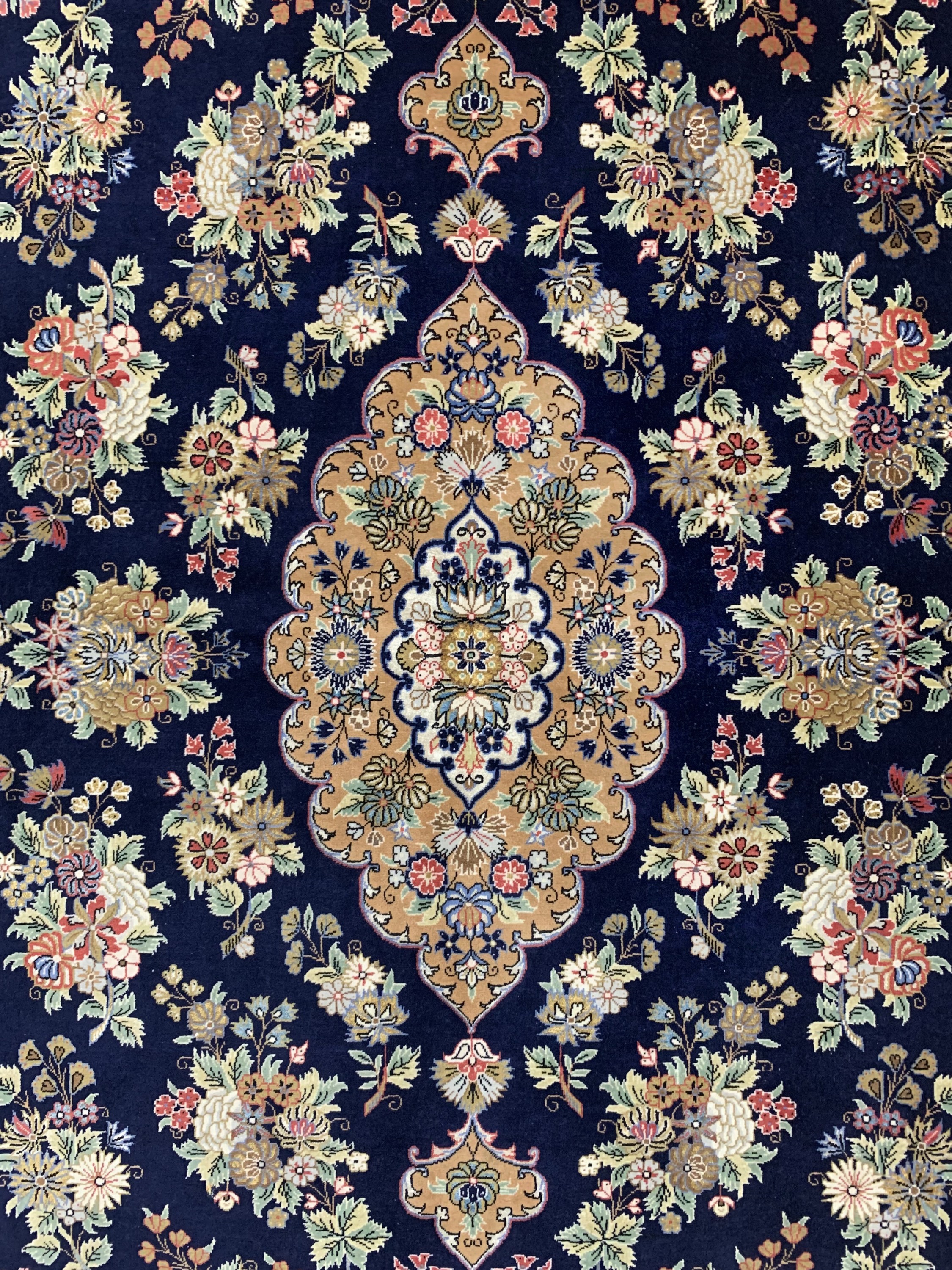 Detail b: Ghom Kork fein, Persien, Mitte 20.Jhd, Korkwolle mit Seide, ca. 212 x 150 cm, EHZ: 2