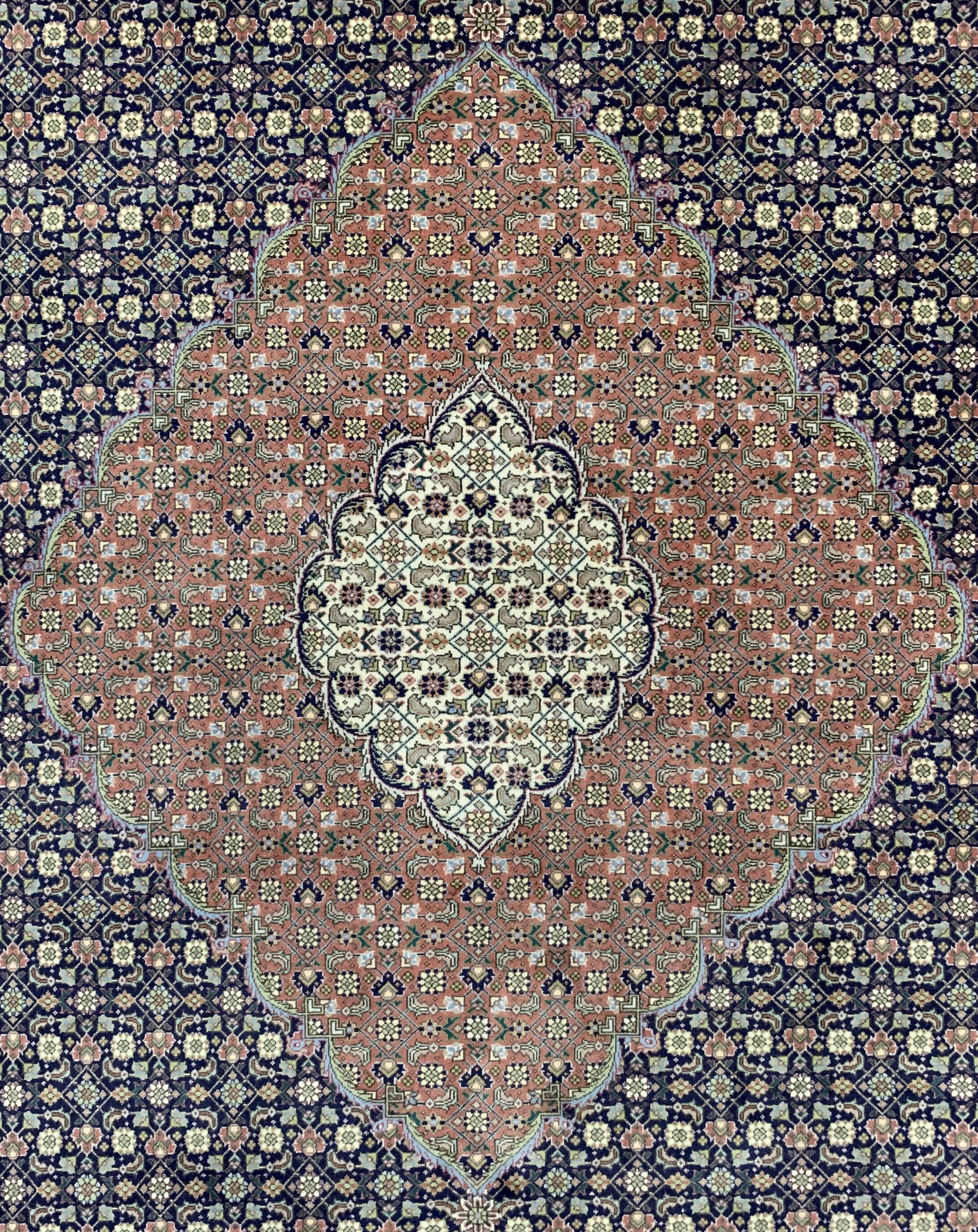 Detail b: Täbriz"Mahi"fein(50 Raj), Persien, Mitte 20.Jhd, Korkwolle auf Baumwolle, ca. 387 x 290cm, ca. 500.000 Kn/qm, EHZ: 2