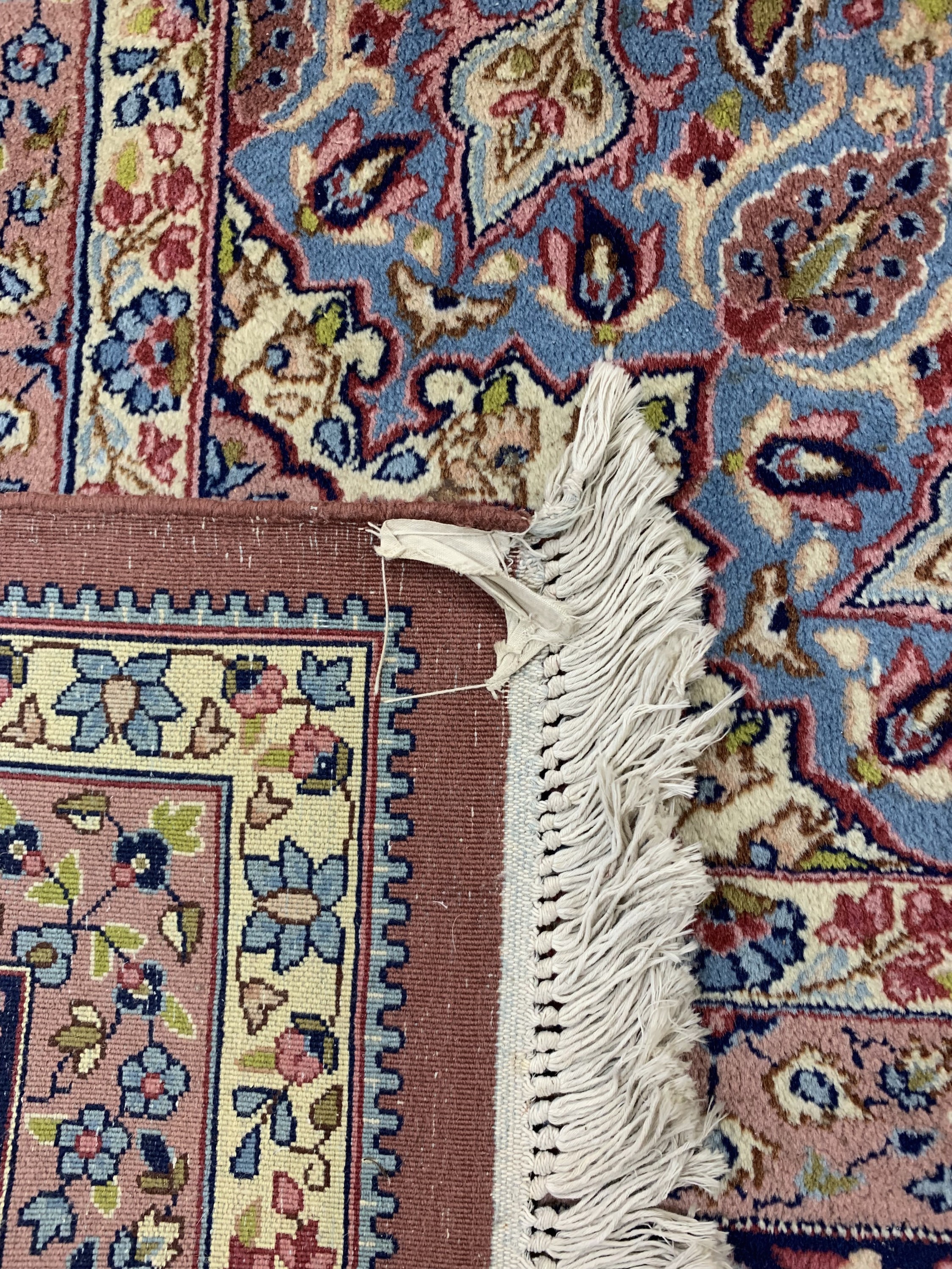 Detail e: Kerman fein Persien, signiert, Ende 20.Jhd,Wolle auf Baumwolle, ca. 390 x 302 cm, EHZ: 2,(Minimaler Mottenfraß am Rand).