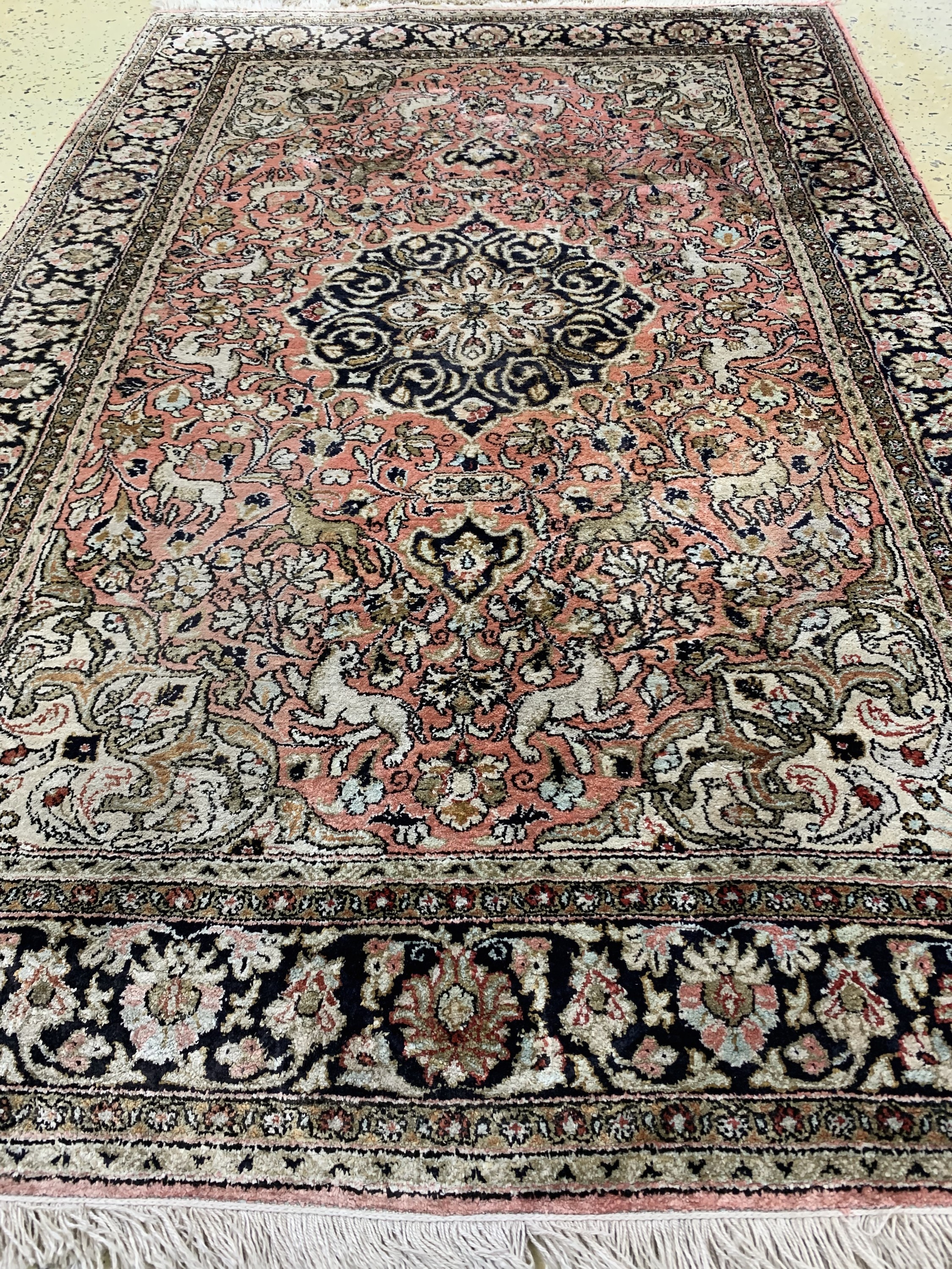 Detail b: 1 paar Ghom Seide, Persien, Mitte 20.Jhd, reine Naturseide, ca. 158 x 104 cm, ca. 83 x 50 cm, EHZ: 2