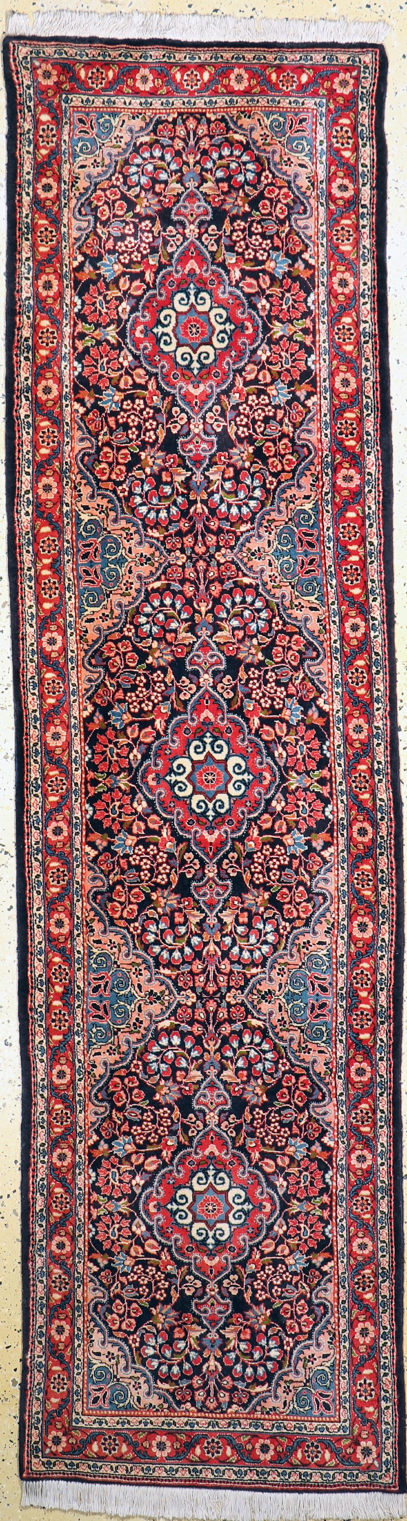 Sarogh"Ghiasabad"fein, Persien, Mitte 20.Jhd, Wolle auf Baumwolle, ca. 260 x 69 cm, EHZ: 2
