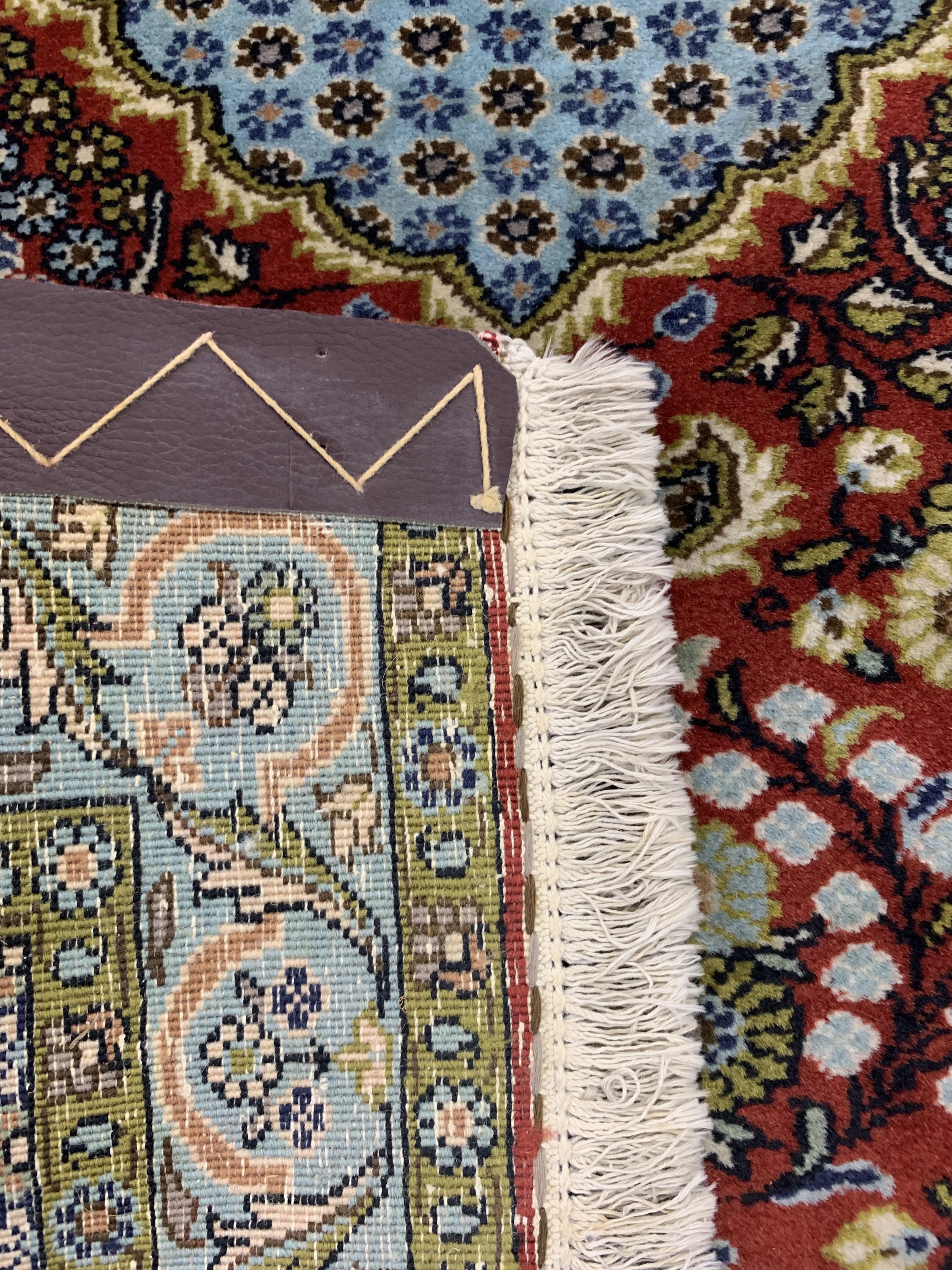 Detail f: 1 paar Ghom Kork, Persien, Ende 20.Jhd, Korkwolle auf Baumwolle, ca. 120 x 86 cm & ca. 107 x 63 cm, EHZ: 2