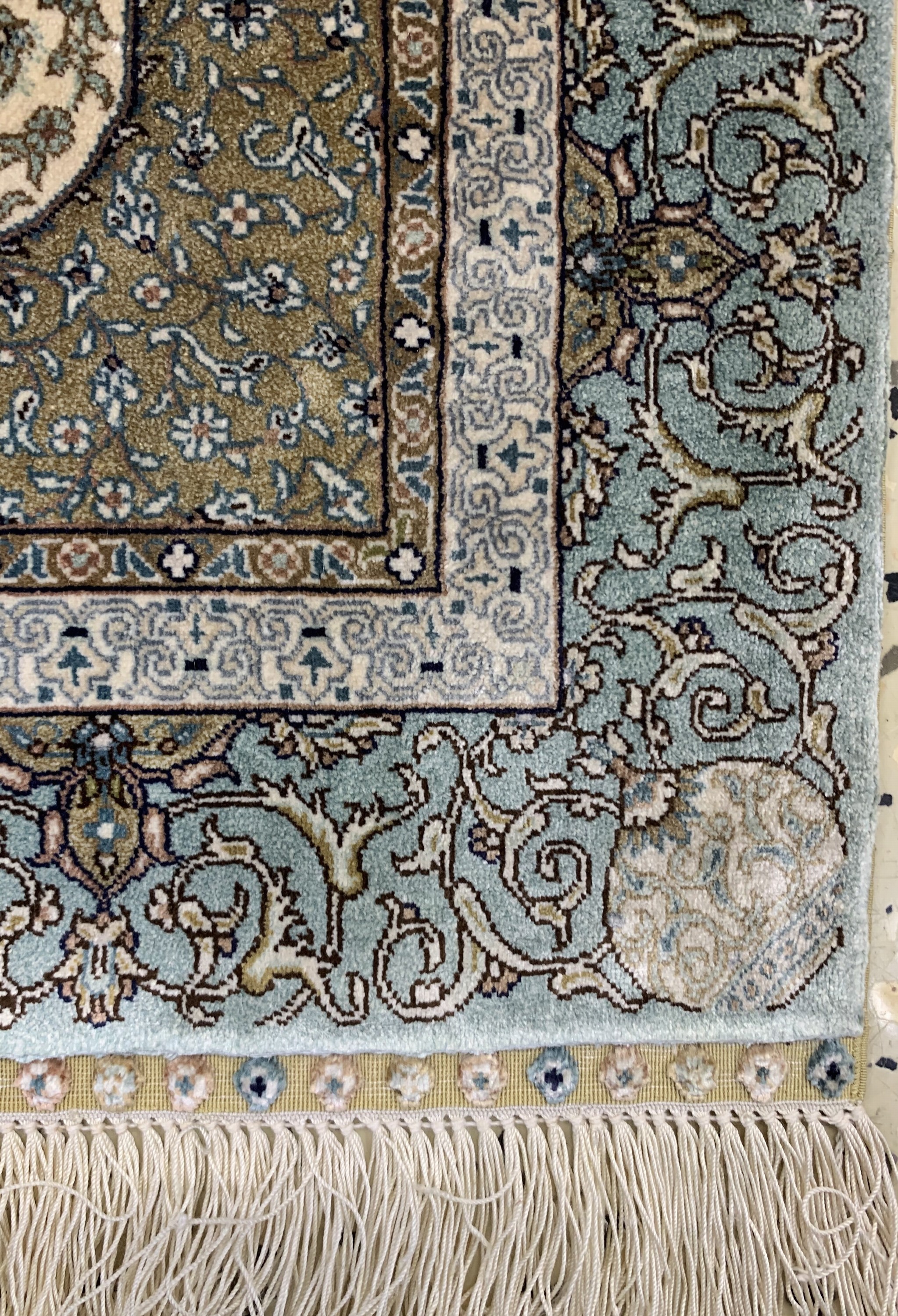 Detail a: Hereke Seide fein, China, Mitte 20.Jhd, reine Naturseide, ca. 62 x 47 cm, ca. 1,4 Mio.Kn/qm, EHZ: 1