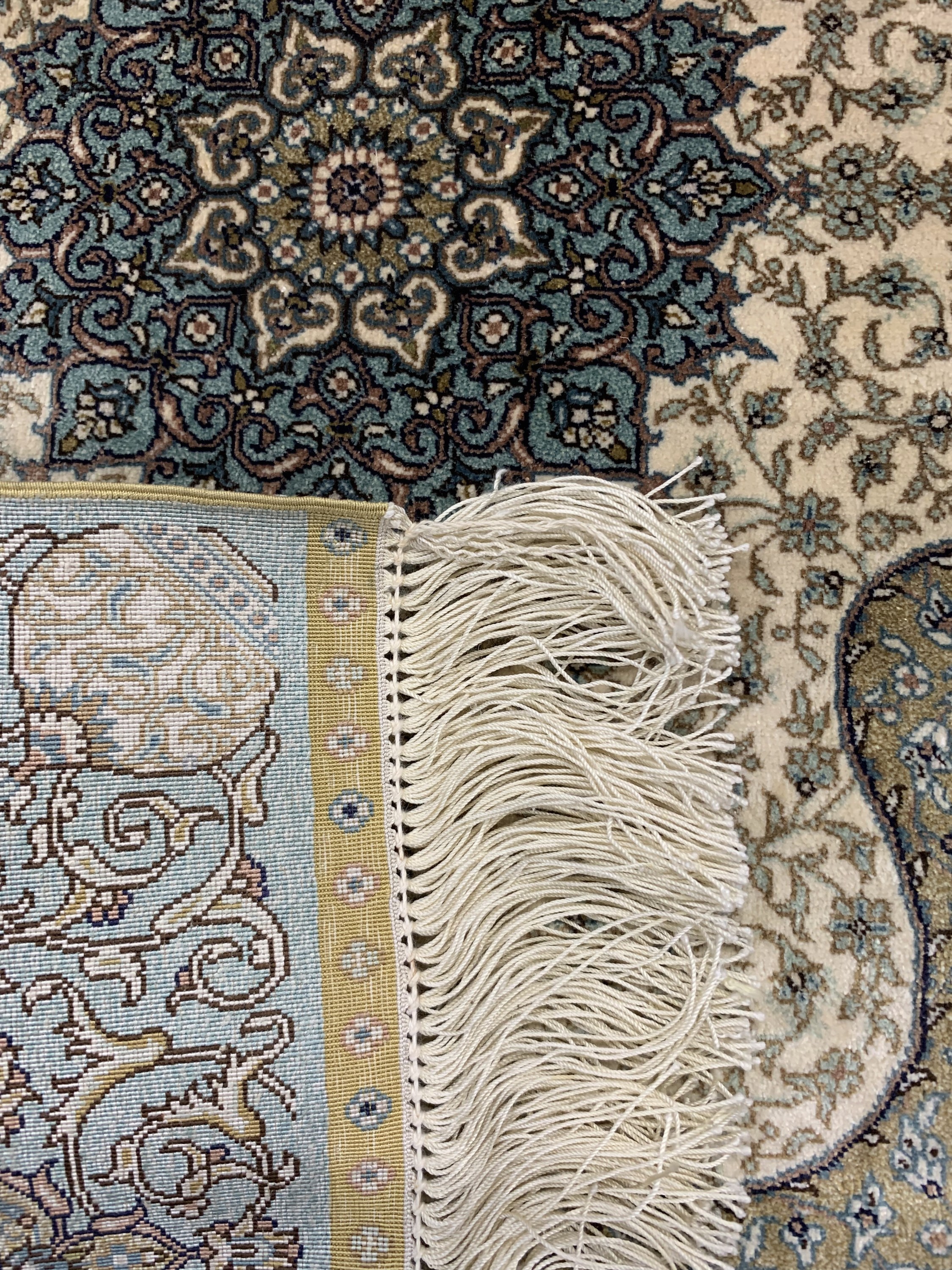 Detail d: Hereke Seide fein, China, Mitte 20.Jhd, reine Naturseide, ca. 62 x 47 cm, ca. 1,4 Mio.Kn/qm, EHZ: 1