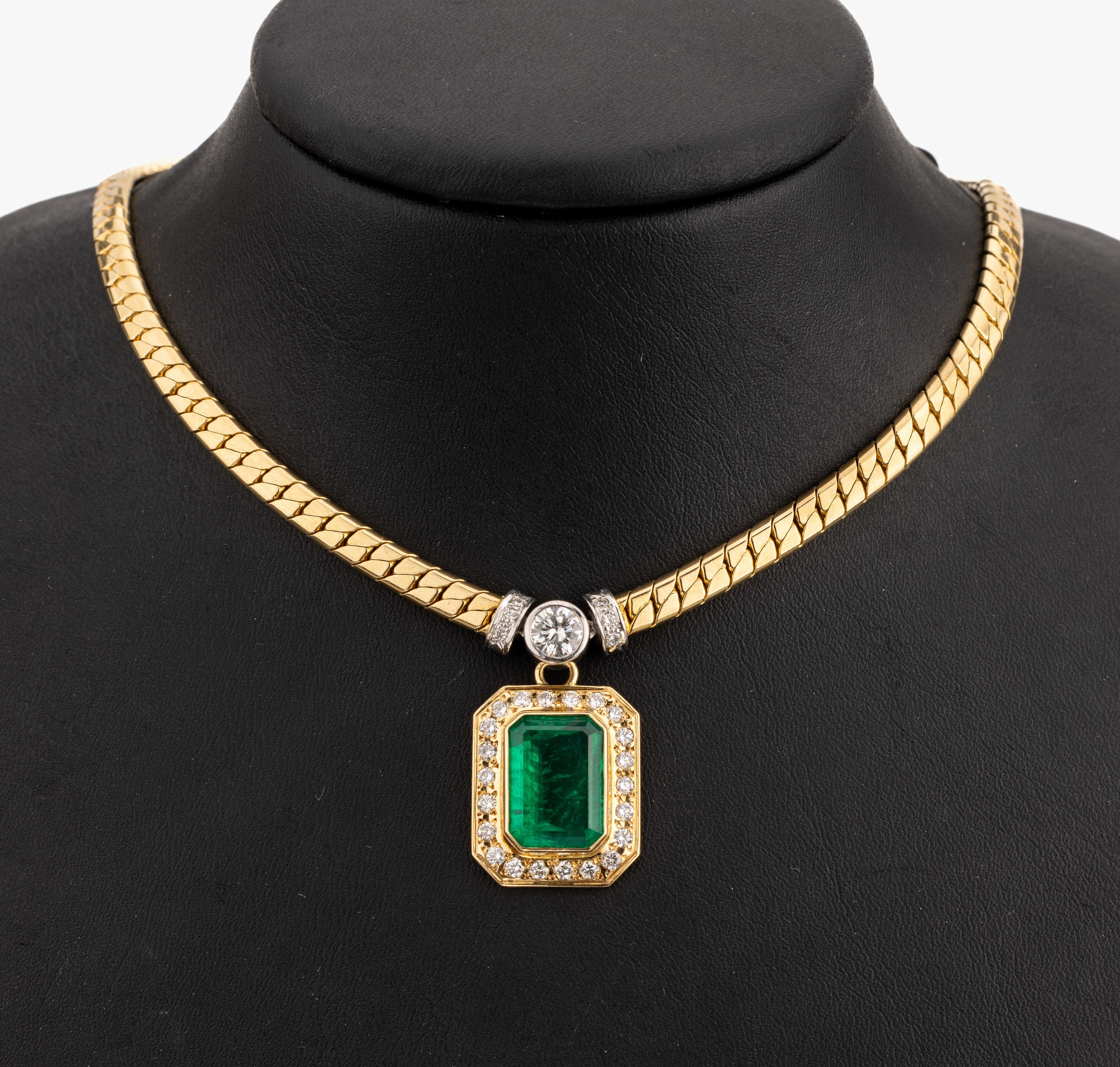 Exklusives 18 kt Gold Farbstein-Brillant- Verwandlungscollier, GG/WG 750/000, Mittelteil mit einem Brillant in WG gefasst ca. 0.75 ct feines ...