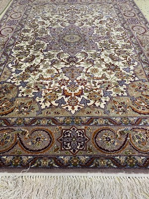 26786759b - 1 pair of Isfahan fine, Persia, mid-20th century, corkwool on silk, approx. 163 x 105 cm, condition: 2, (old moth trails on edge). Rugs, Carpets & Flatweaves