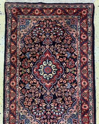 26786761a - Saruk#"Ghiasabad#"fine, Persia, mid-20th century, wool on cotton, approx. 260 x 69 cm, condition: 2. Rugs, Carpets & Flatweaves