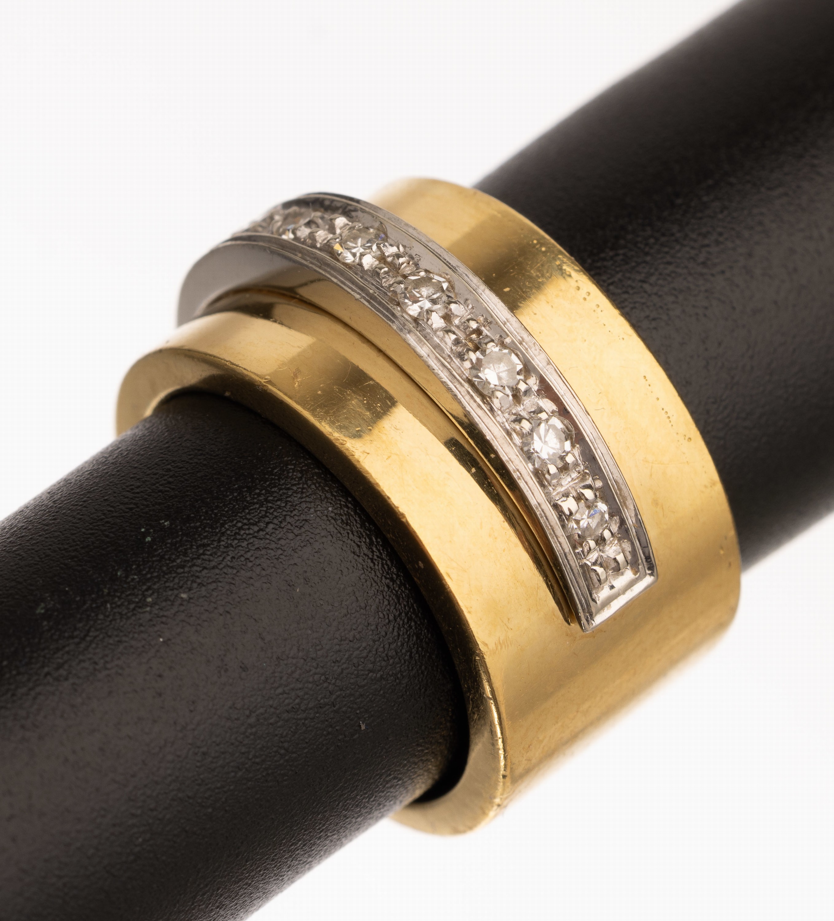 18 kt Gold Diamant-Ring, GG 750/000, 10 in WG gefasste 8/8-Diamanten zus. ca. 0.20 ct Weiß/si, RW 50, ca. 7.4 g