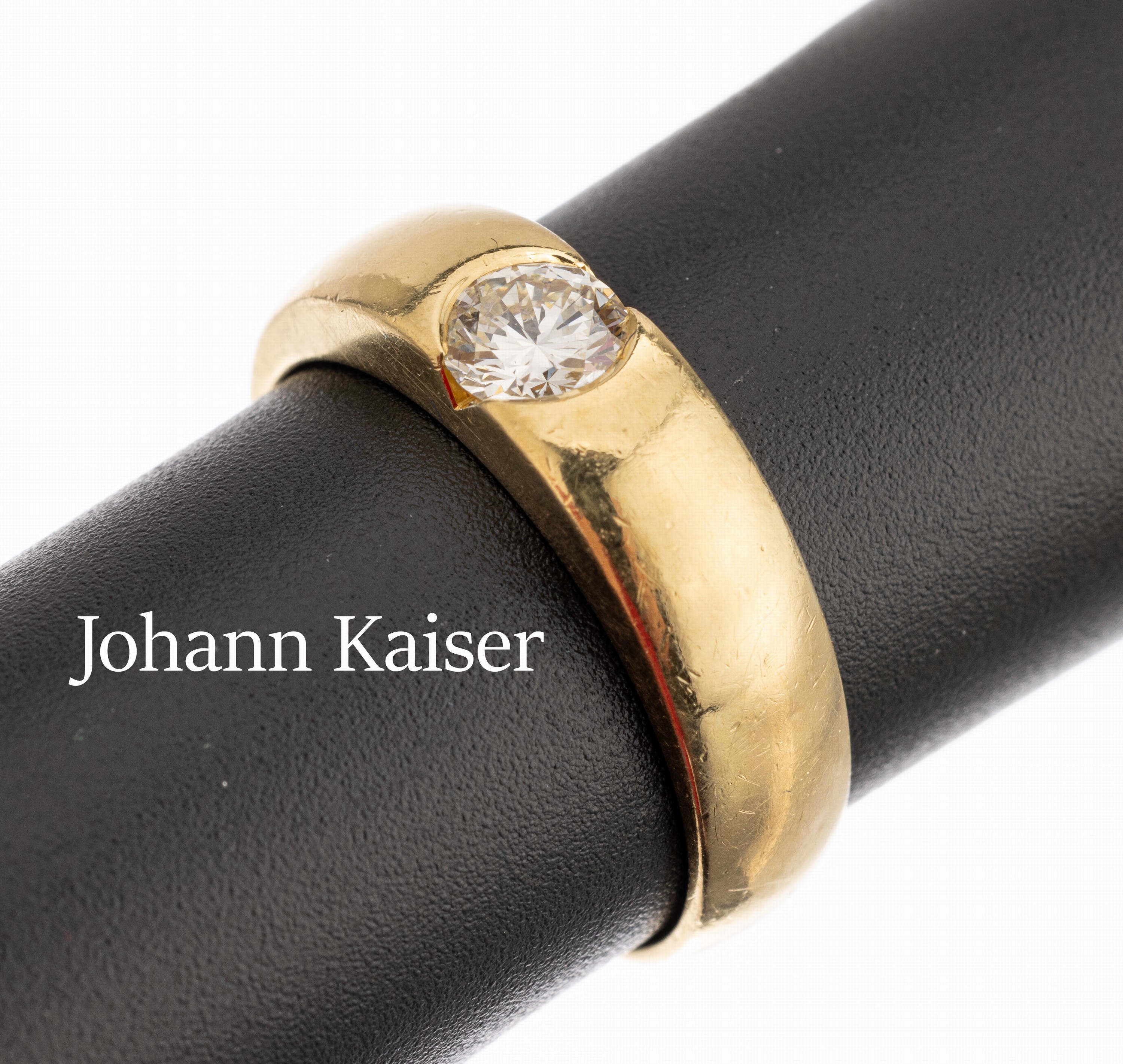 18 kt Gold Brillant-Ring, GG 750/000, Brillant ca. 0.50 ct weiß/si, Meistermarke JOHANN KAISER, Hainburg, ca. 8.8 g, RW 59