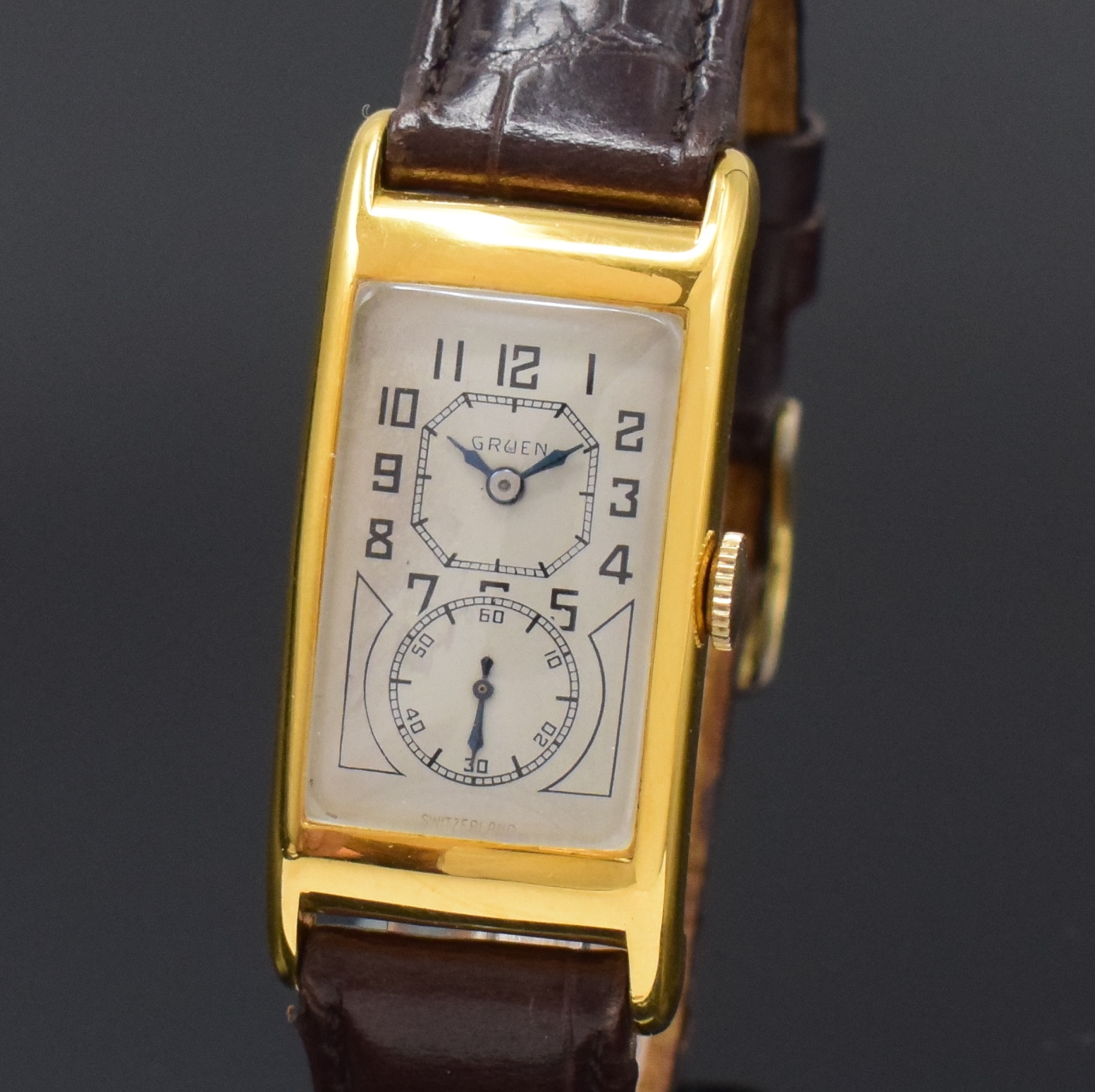 Detail a: GRUEN Duo-Dial rechteckige Armbanduhr 10k GG- Filled, Schweiz/USA um 1936, rectangulär, M. ca. 43 x 21 mm, Boden aufgedr., in sich gewölbt, ...