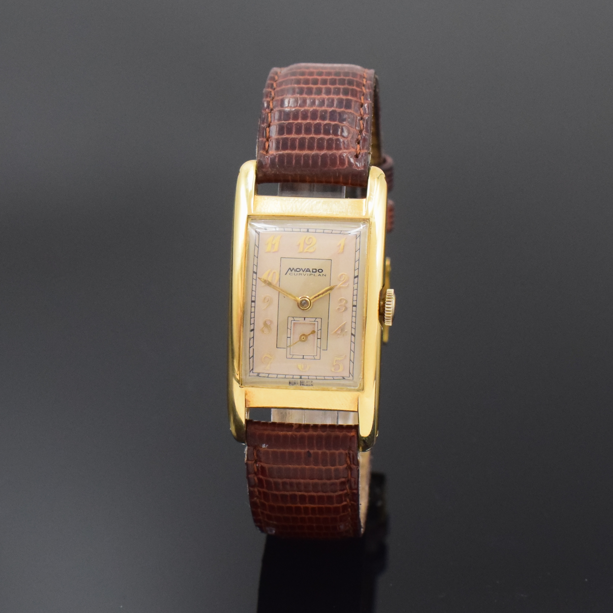 MOVADO seltene Herrenarmbanduhr Curviplan in GG 585/000 Referenz 41804, Handaufzug, Schweiz um 1945, 2-teil., gew. Scharniergeh. (Stift zu ers.), ...