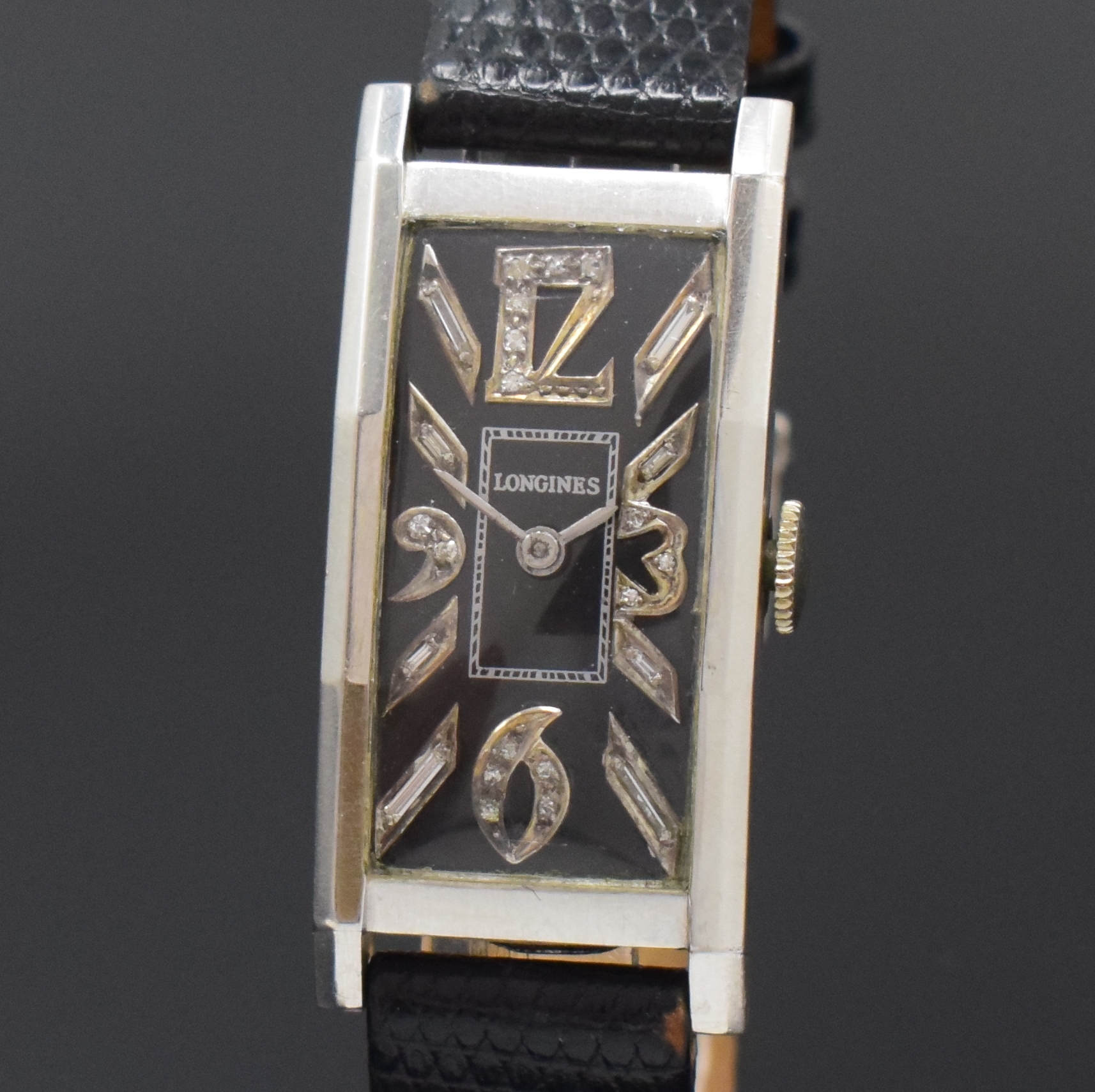 Detail a: LONGINES Herrenarmbanduhr in Platin mit Diamanten, Schweiz für USA um 1939, Handaufzug, neutr. Gehäuse (10%IRID.Plat.), Boden aufgedr., rest. ...
