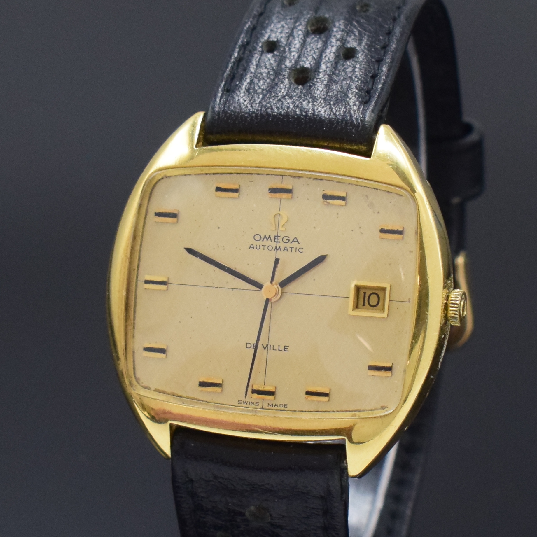 Detail a: OMEGA De Ville Herrenarmbanduhr in GG 750/000 Referenz 162047, Schweiz um 1970, Automatik, 2-teil. Geh. inkl. orig. Lederband m. orig. GG 375/000 ...
