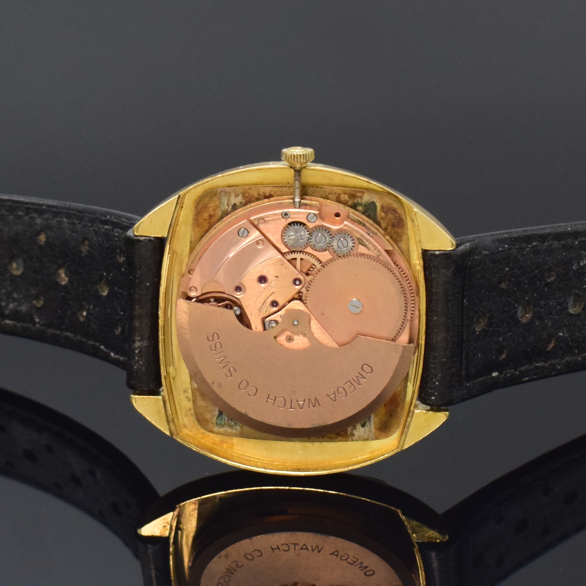 Detail e: OMEGA De Ville Herrenarmbanduhr in GG 750/000 Referenz 162047, Schweiz um 1970, Automatik, 2-teil. Geh. inkl. orig. Lederband m. orig. GG 375/000 ...
