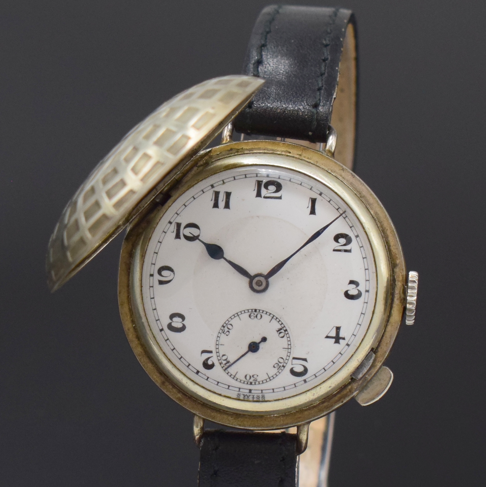 Detail a: TALIS Watch Co. Armbanduhr in Form eines Golfballs, Schweiz/USA um 1940, vers. Geh., Boden verschr., Sprungdeckel, Emailzifferbl. m. arab. Std. ...