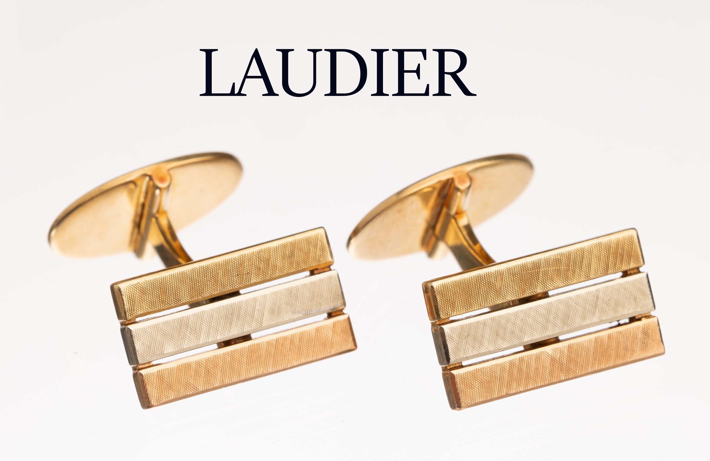 Paar 14 kt Gold LAUDIER Manschettenknöpfe, GG/WG/RG 585/000, fein gebürstet, total ca. 16.5 g, Meistermarke Lauer für Laudier, qualitätvolle ...