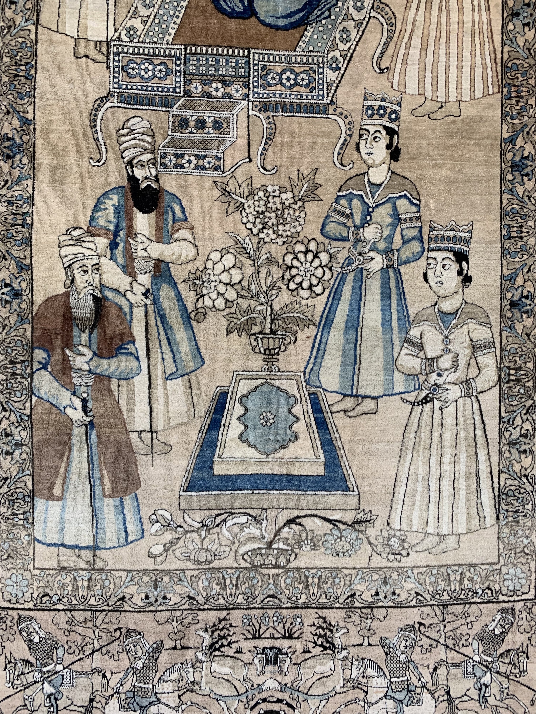 Detail c: Kerman Lawar antik, Persien, Mitte 19.Jhd, Wolle auf Baumwolle, ca. 222 x 137 cm, EHZ: 2-3(kleine Restaurierungen).