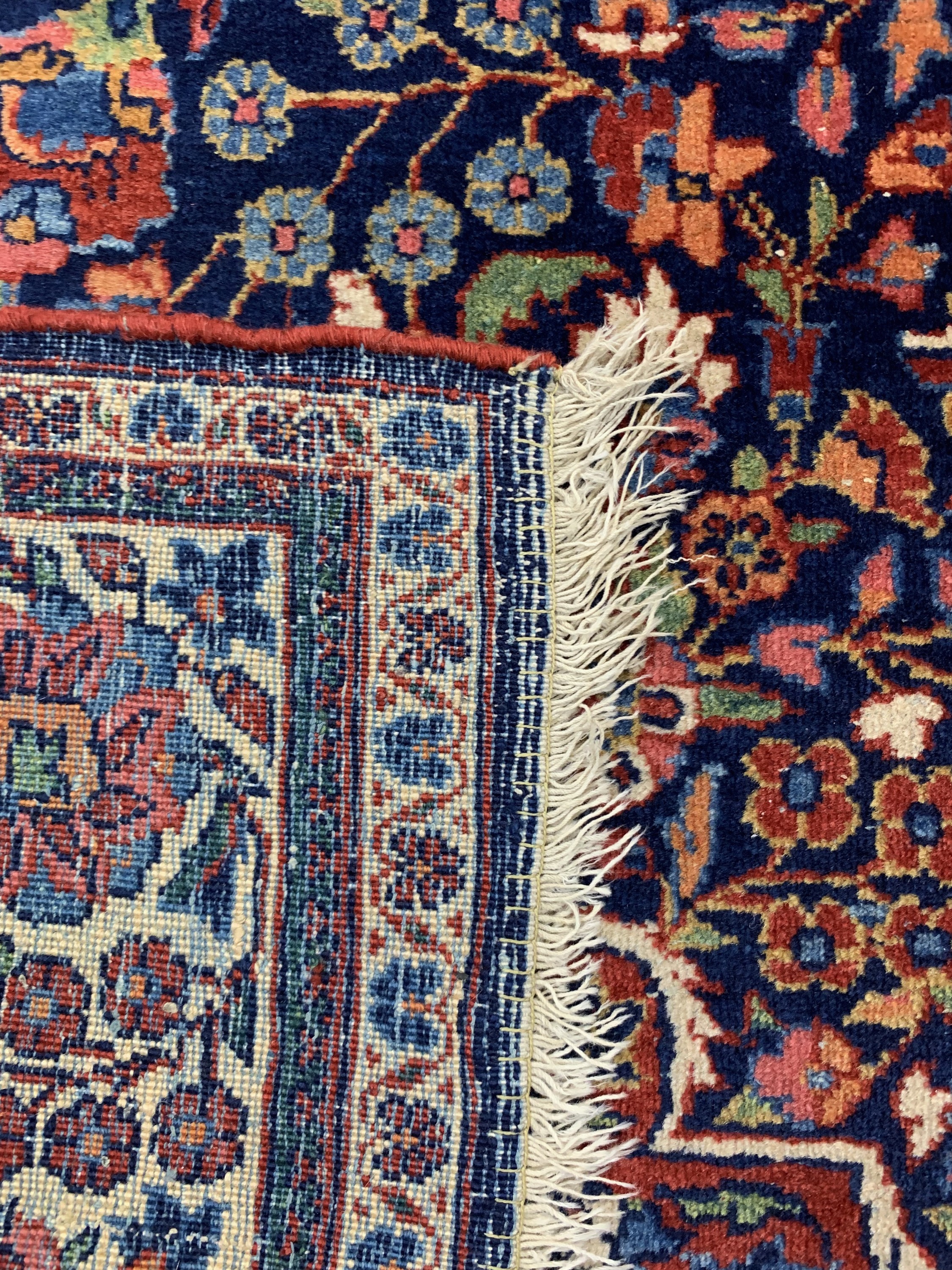 Detail e: Keschan Kork, Persien, Anfang 20.Jhd, Korkwolle auf Baumwolle, ca. 220 x 133 cm, EHZ: 3