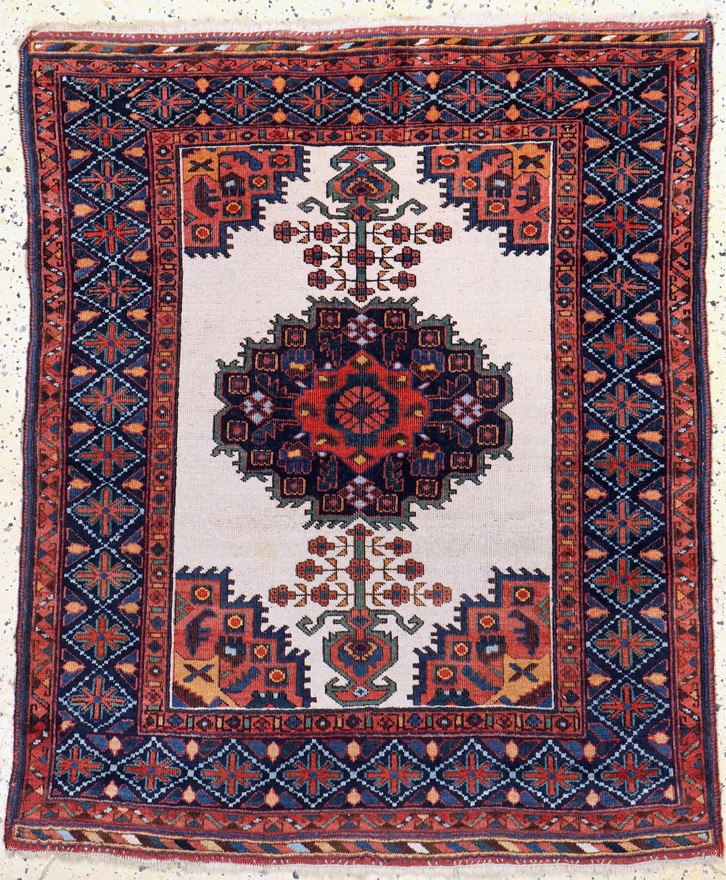 Antiker Afschar, Persien, um 1900, Wolle auf Wolle, ca. 118 x 97 cm, EHZ: 2-3