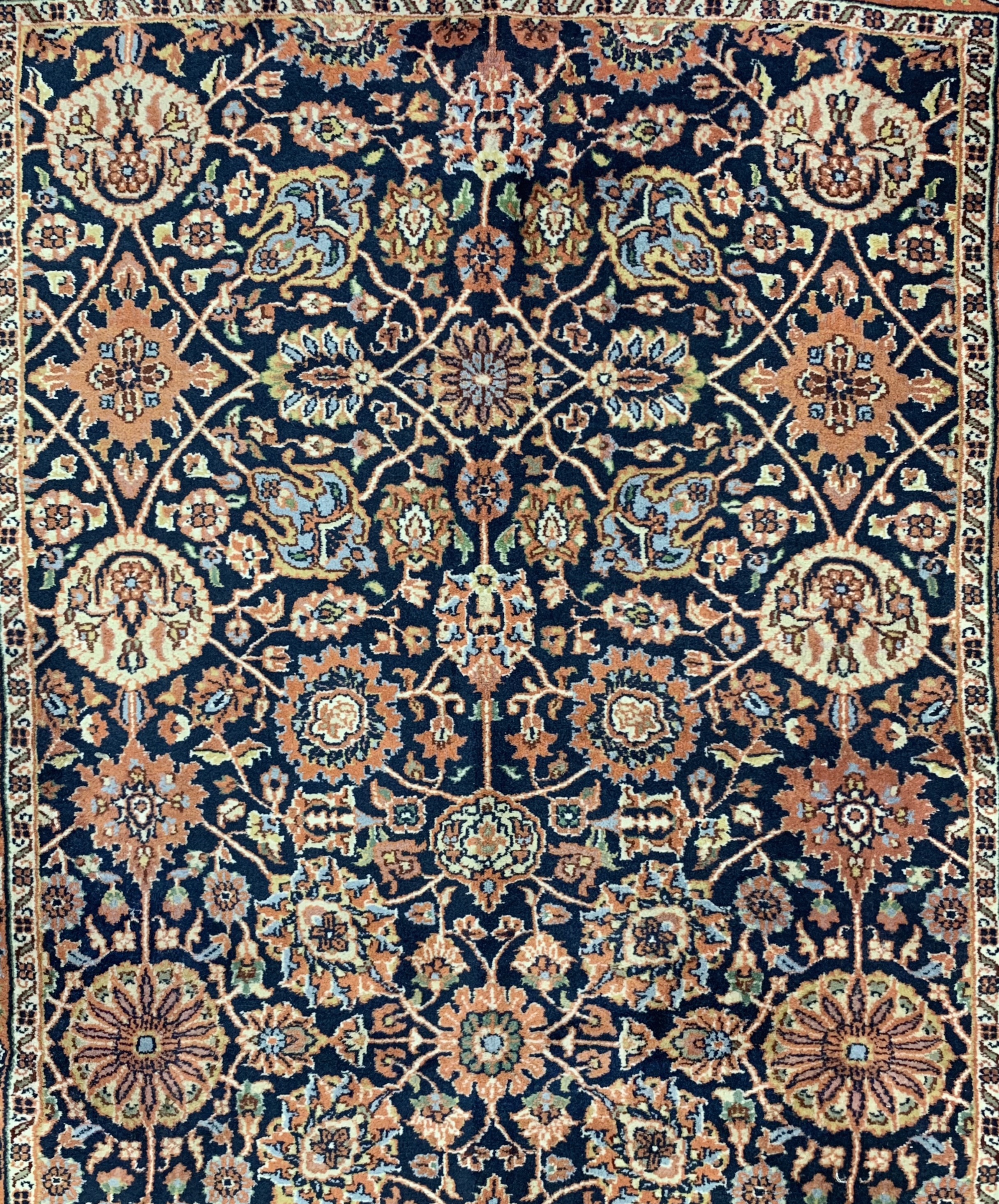 Detail b: Indo Sarogh, Indien, ca. 40 Jahre, Wolle auf Baumwolle, ca. 370 x 133 cm, EHZ: 2