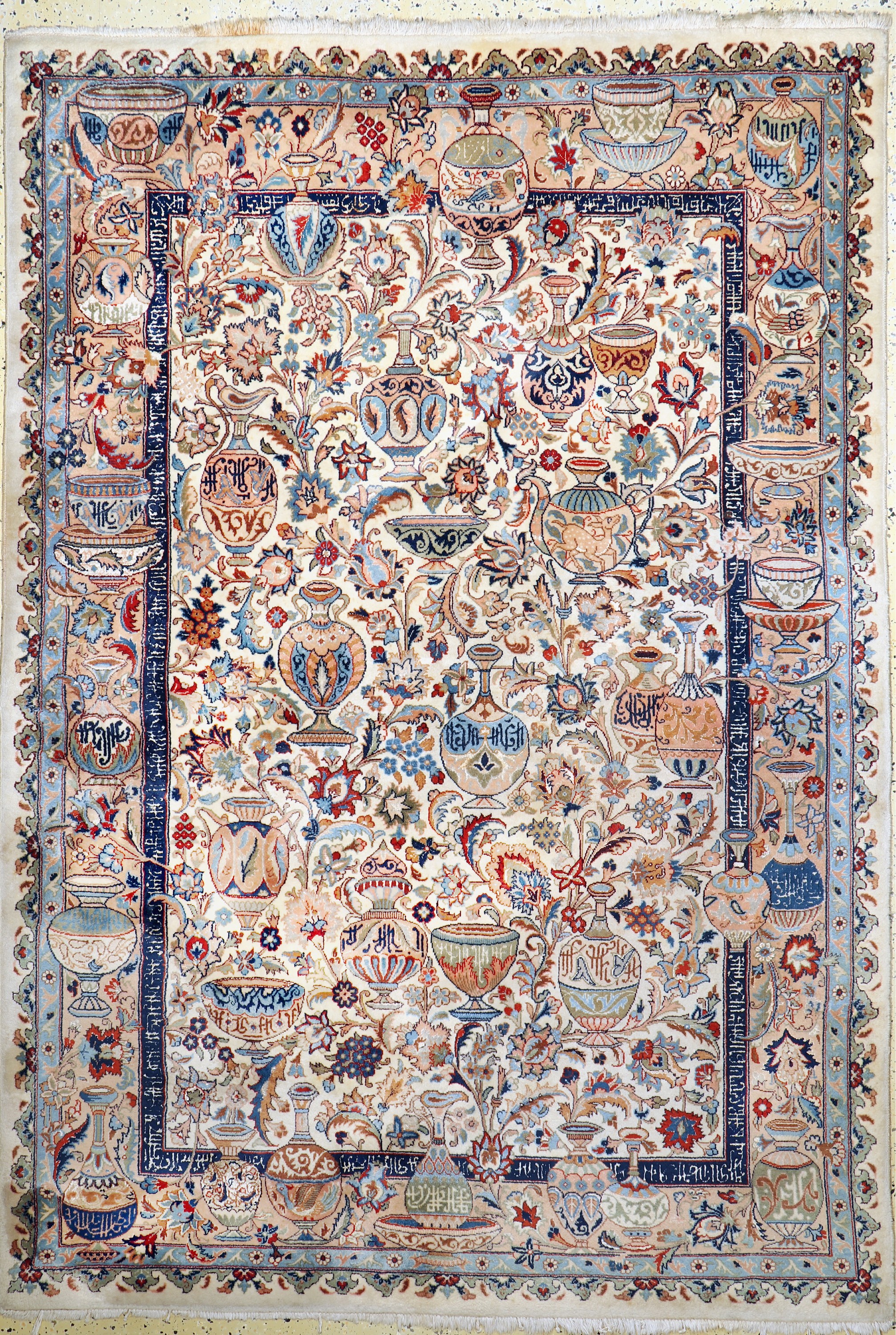 Kaschmar fein, Persien, ca. 40 Jahre, Korkwolle mit Seide, ca. 247 x 171 cm, EHZ: 2 (Fleckig).