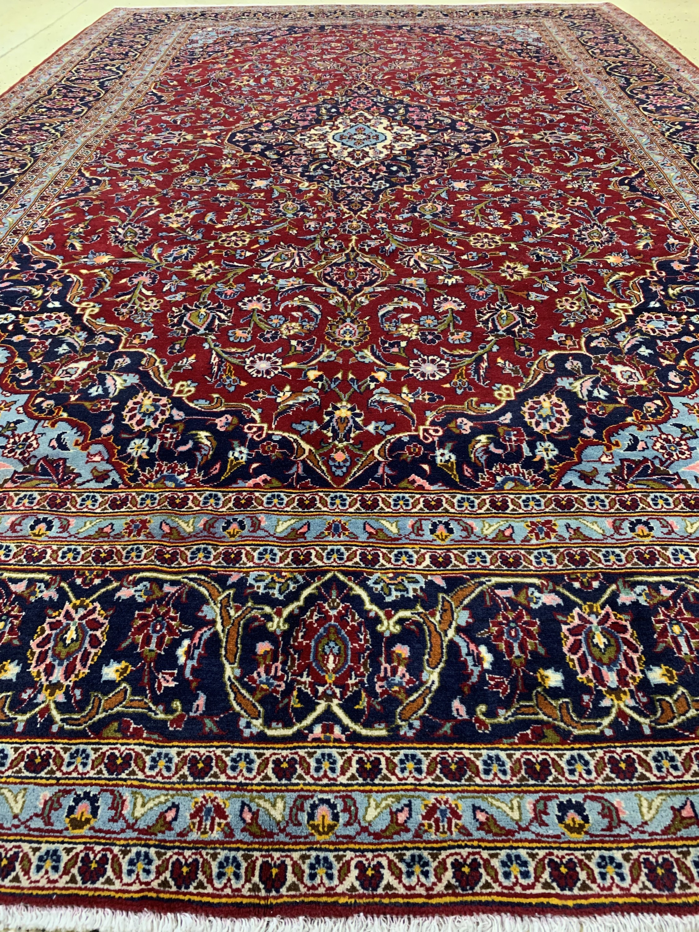 Detail e: Keschan, Persien, Ende 20.Jhd, Wolle auf Baumwolle, ca. 400 x 250 cm, EHZ: 2