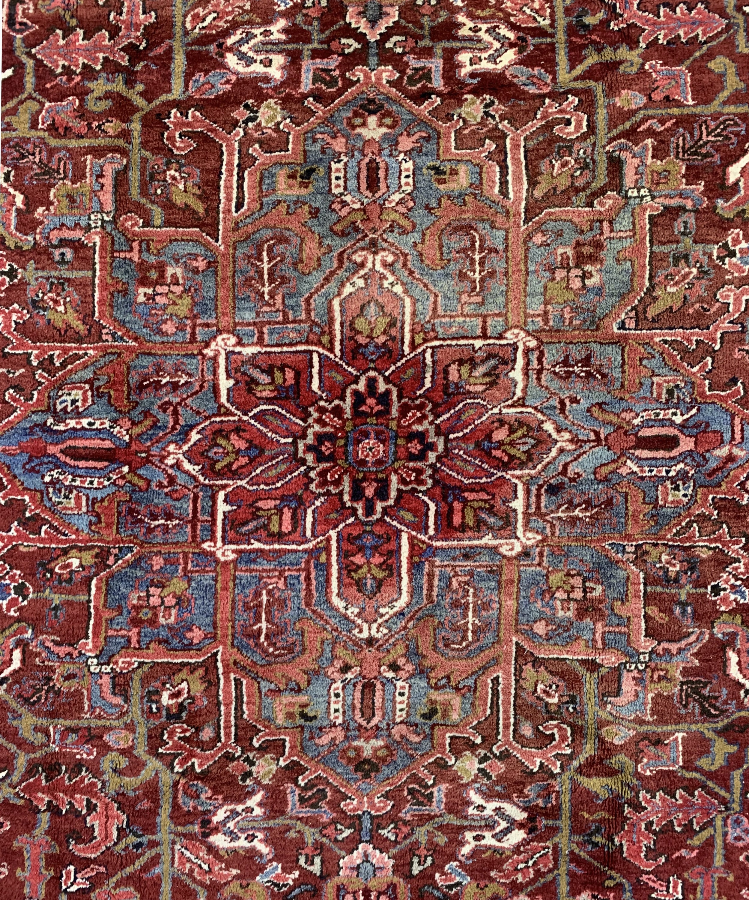 Detail b: Heriz, Persien, Mitte 20.Jhd, Wolle auf Baumwolle, ca. 387 x 235 cm, EHZ: 2