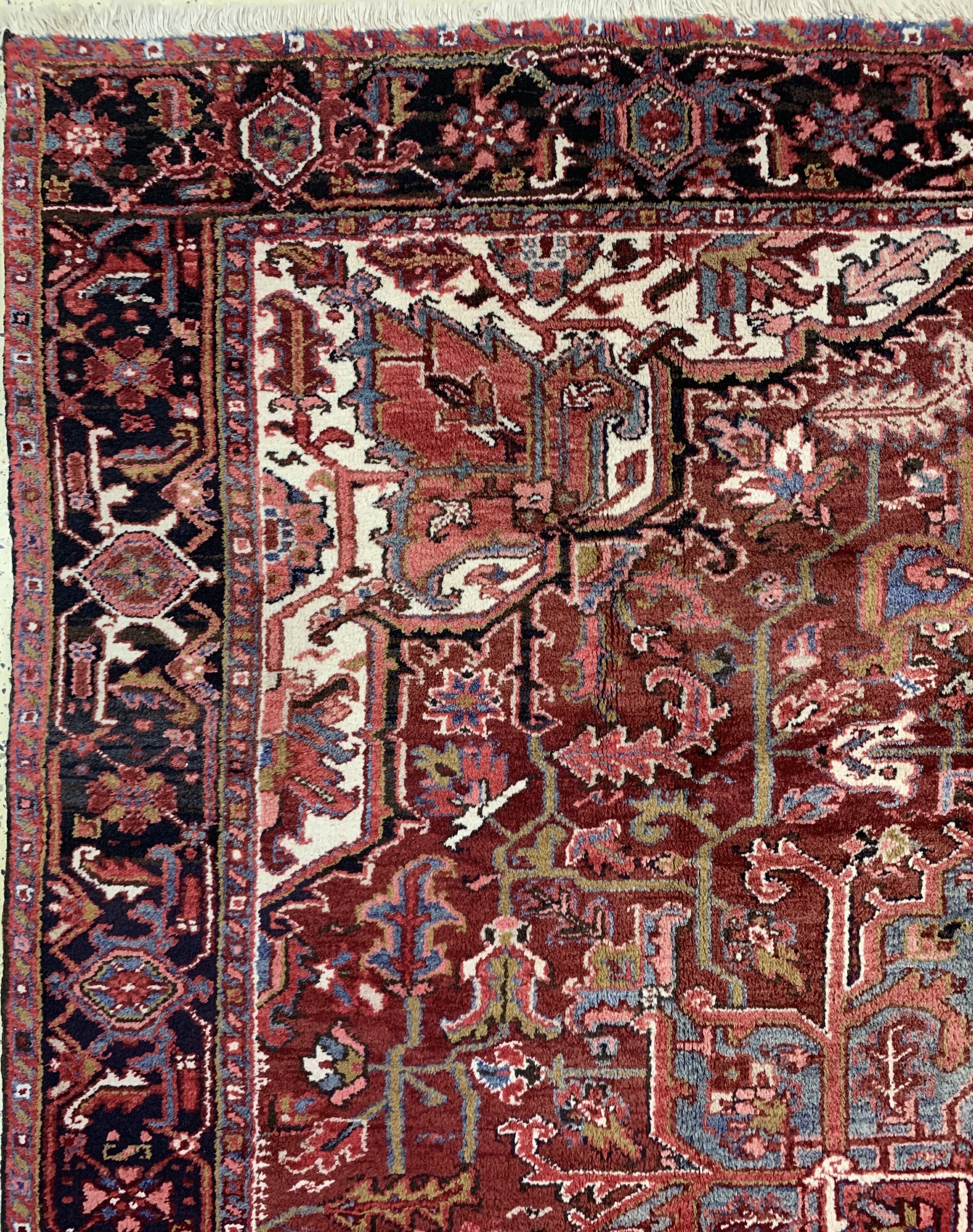 Detail d: Heriz, Persien, Mitte 20.Jhd, Wolle auf Baumwolle, ca. 387 x 235 cm, EHZ: 2