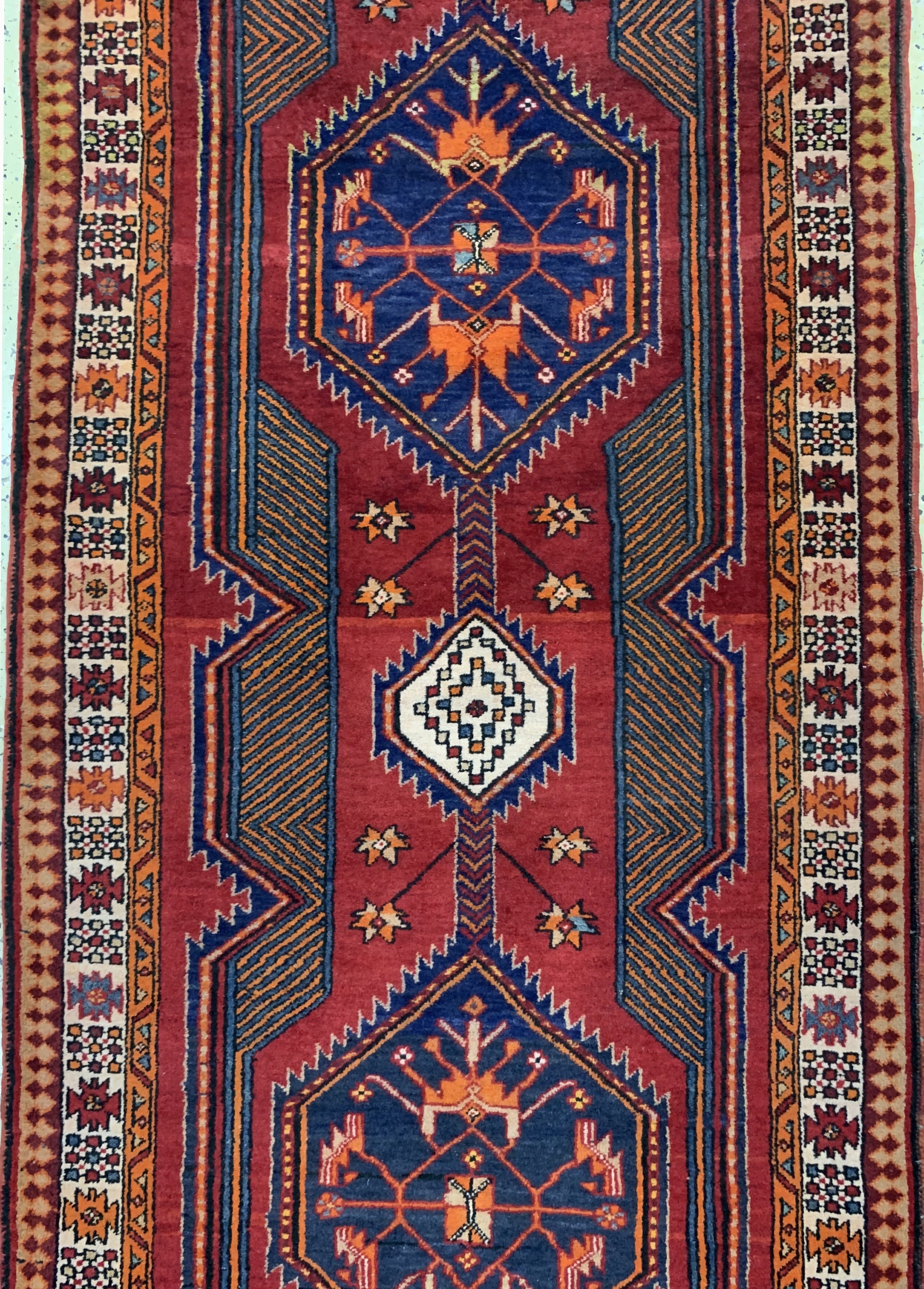 Detail b: Meschgin alt, Persien, Mitte 20.Jhd, Wolle auf Baumwolle, ca. 415 x 108 cm, EHZ: 2