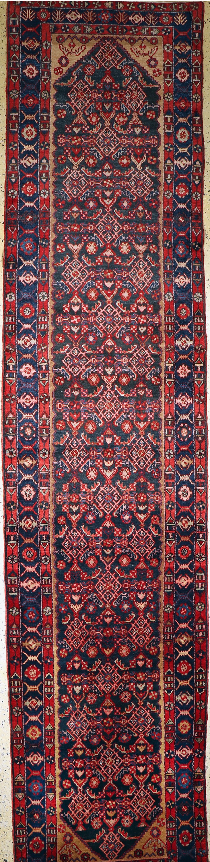 Hosseinabad, Persien, Mitte 20.Jhd, Wolle auf Baumwolle, ca. 498 x 103 cm, EHZ: 2