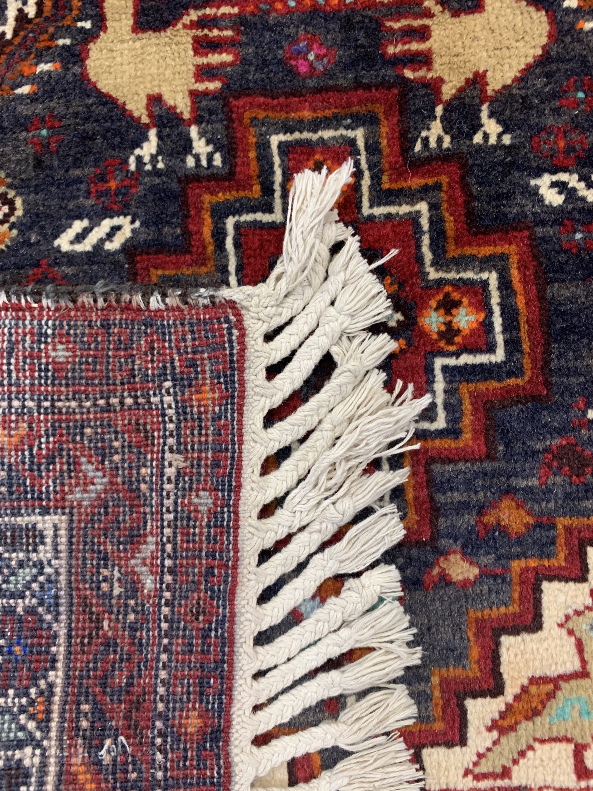 Detail e: Belutsch, Persien, Mitte 20.Jhd, Wolle auf Baumwolle, ca. 190 x 100 cm, EHZ: 2