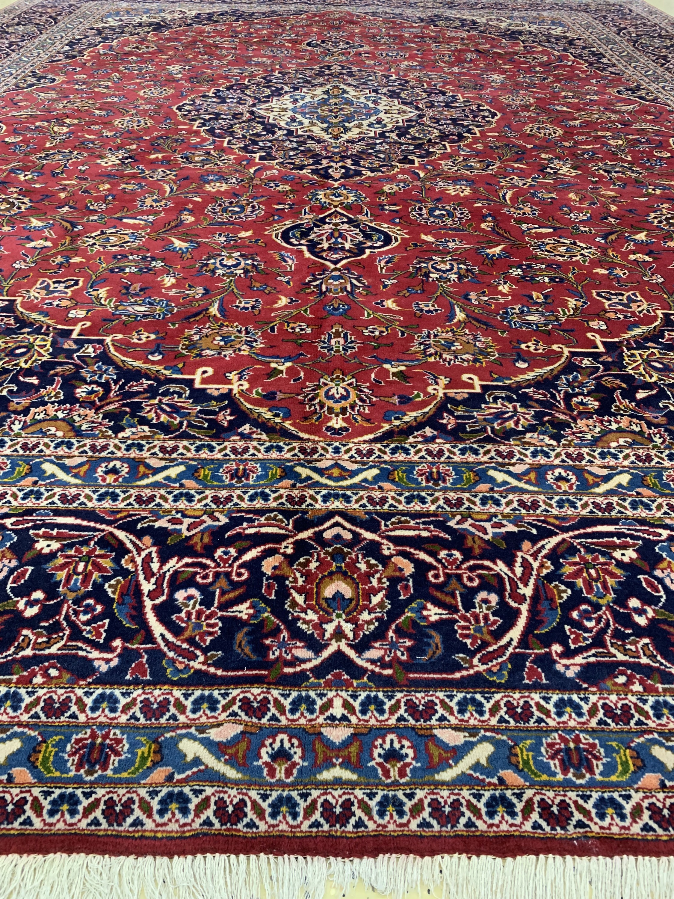 Detail g: Keschan, Persien, Ende 20.Jhd, Wolle auf Baumwolle, ca. 445 x 345 cm, EHZ: 2