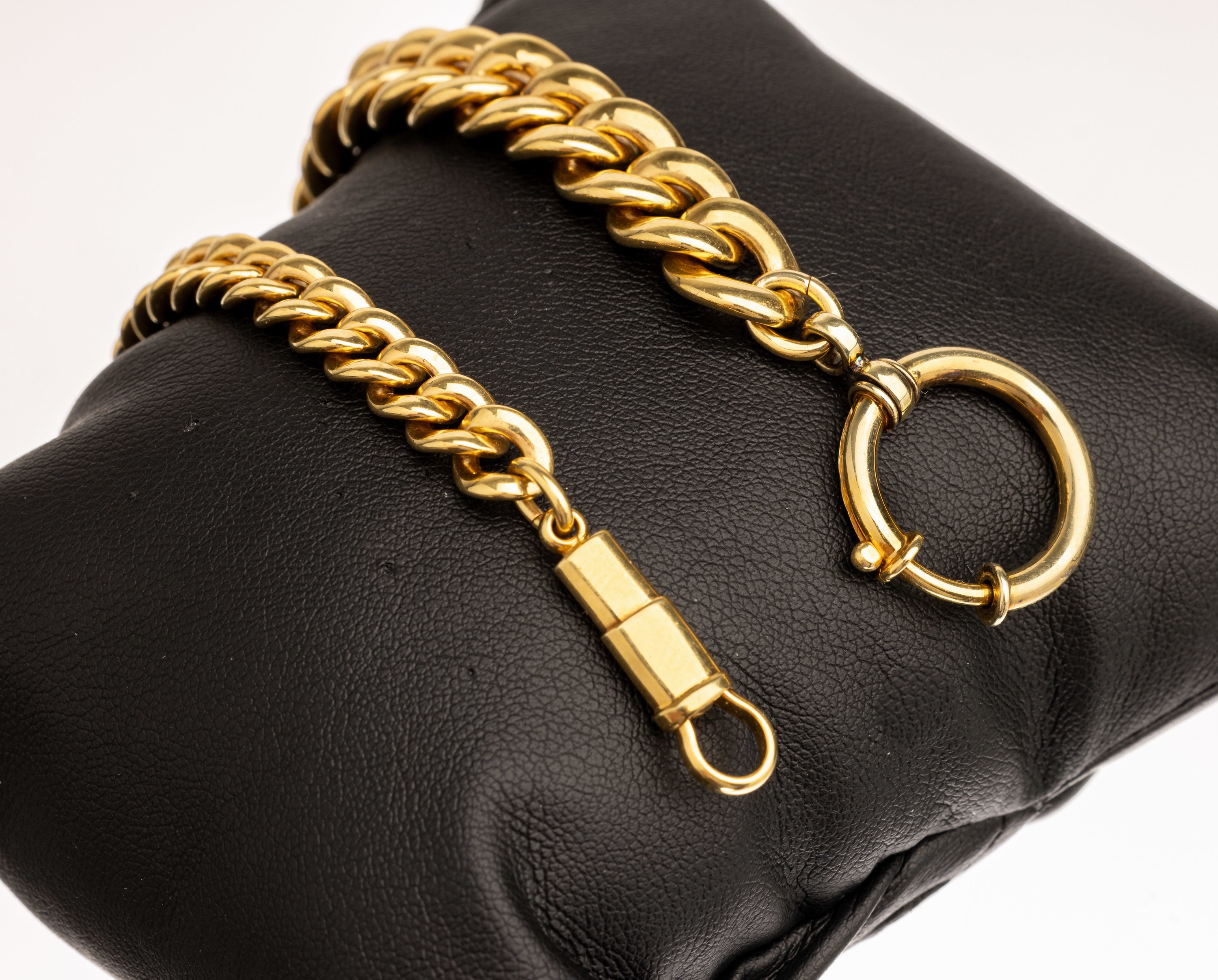 14 kt Gold Uhrenkette, GG 585/000, verlaufende Glieder, Karabiner und Federring, total ca. 26.1 g, L. ca. 28 cm