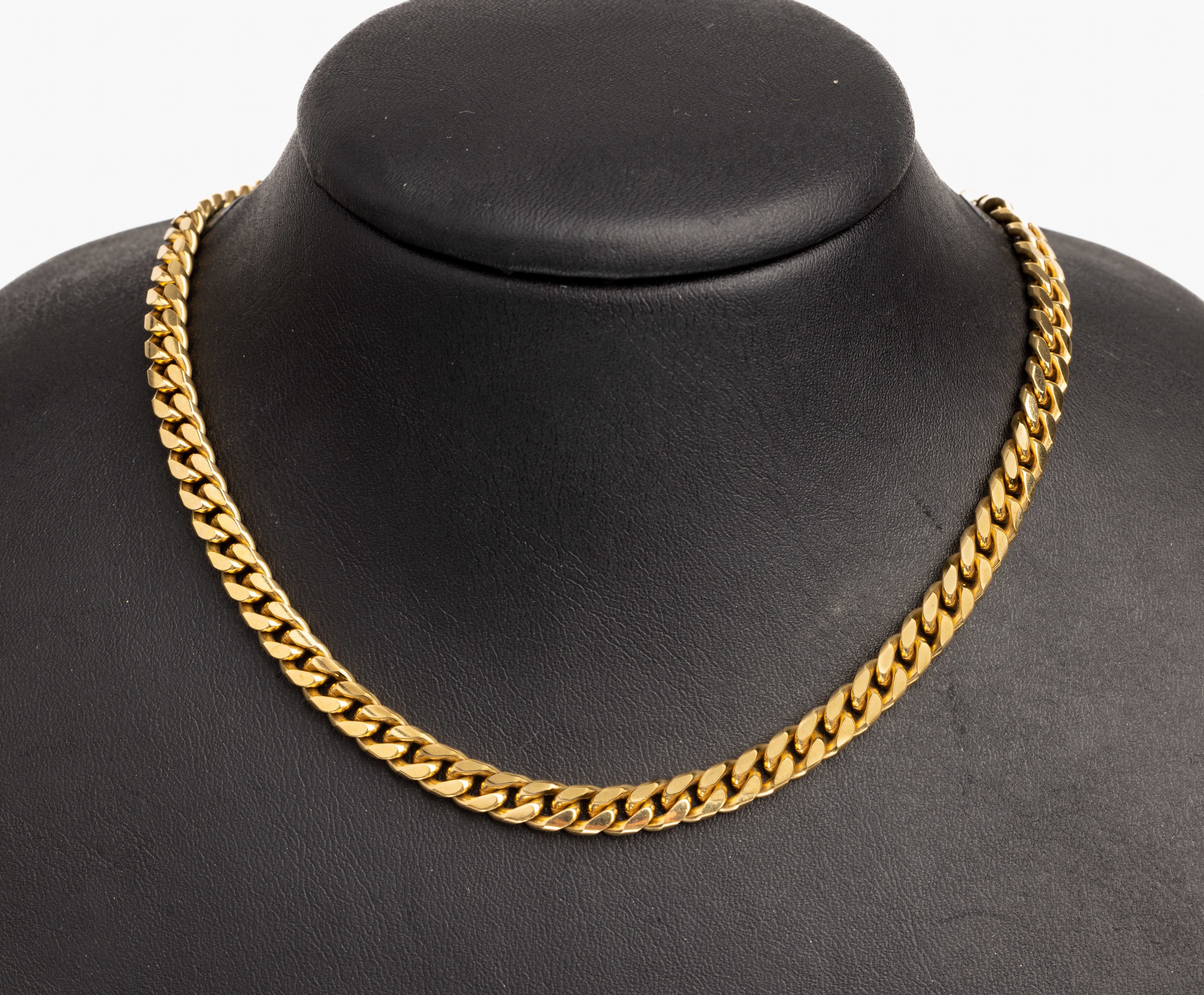 14 kt Gold Flachpanzerkette, GG 585/000, total ca. 49.1 g, L. ca 44 cm, Karabiner- schließe