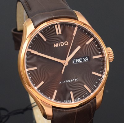 26787936d - MIDO nearly mint gents wristwatch reference M024.630.36.291.00, self winding, PVD-coated stainless steel case including original leather strap with butterfly buckle, on both sides glazed, screwed down case back, brown, engine-turned dial with applied indices, display of hour, minutes, sweep seconds, day and date, diameter approx. 44 mm, condition 1-2