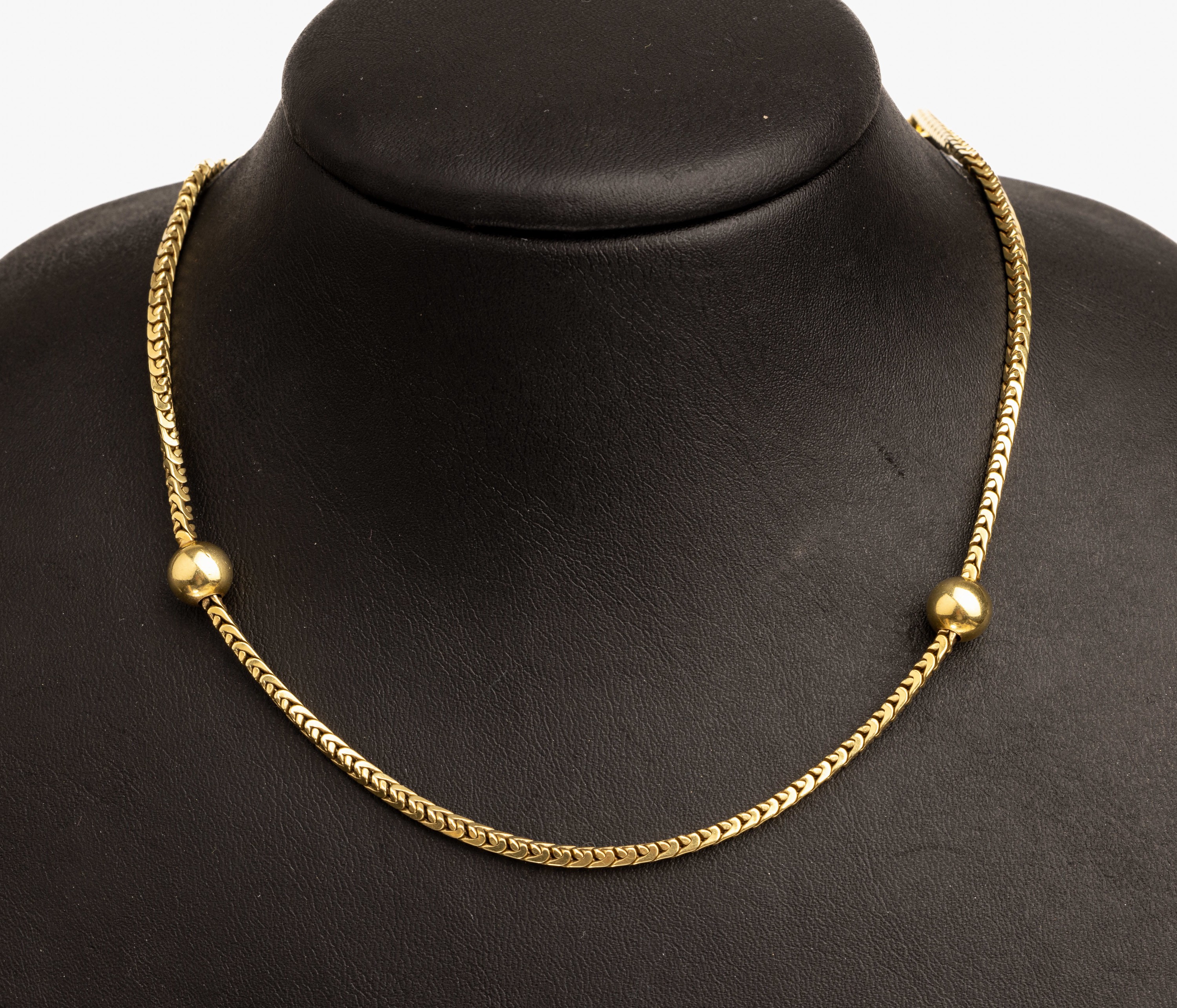 14 kt Gold Kugel-Collier, ca. 56 g, GG 585/000, L. ca. 102 cm, Federringschließe defekt
