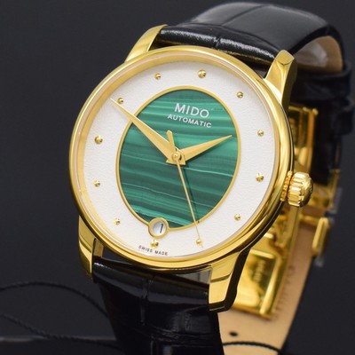 26788291a - MIDO Baroncelli nearly mint wristwatch reference M035207, self winding, gold-plated stainless steel case including original leather strap with butterfly buckle, on both sides glazed, snap on case back, white dial with gilded hour-indices, in the middle malachite, date at 6, diameter approx. 33 mm, condition 1-2