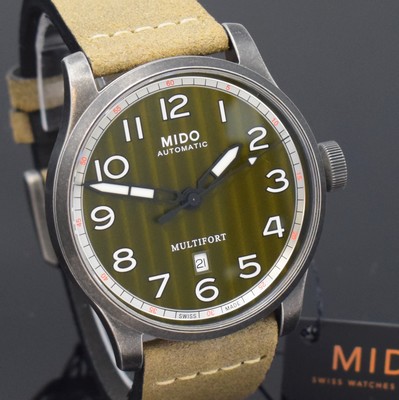 26788382c - MIDO Multifort nearly mint gents wristwatch reference M032607A, self winding, PVD-coated stainless steel case including original bracelet with buckle, on both sides glazed, screwed down case back, green dial with fausses cotes decoration, luminous hands, Arabic luminous numerals, date at 6, diameter approx. 44 mm, additional leather strap enclosed, condition 1-2