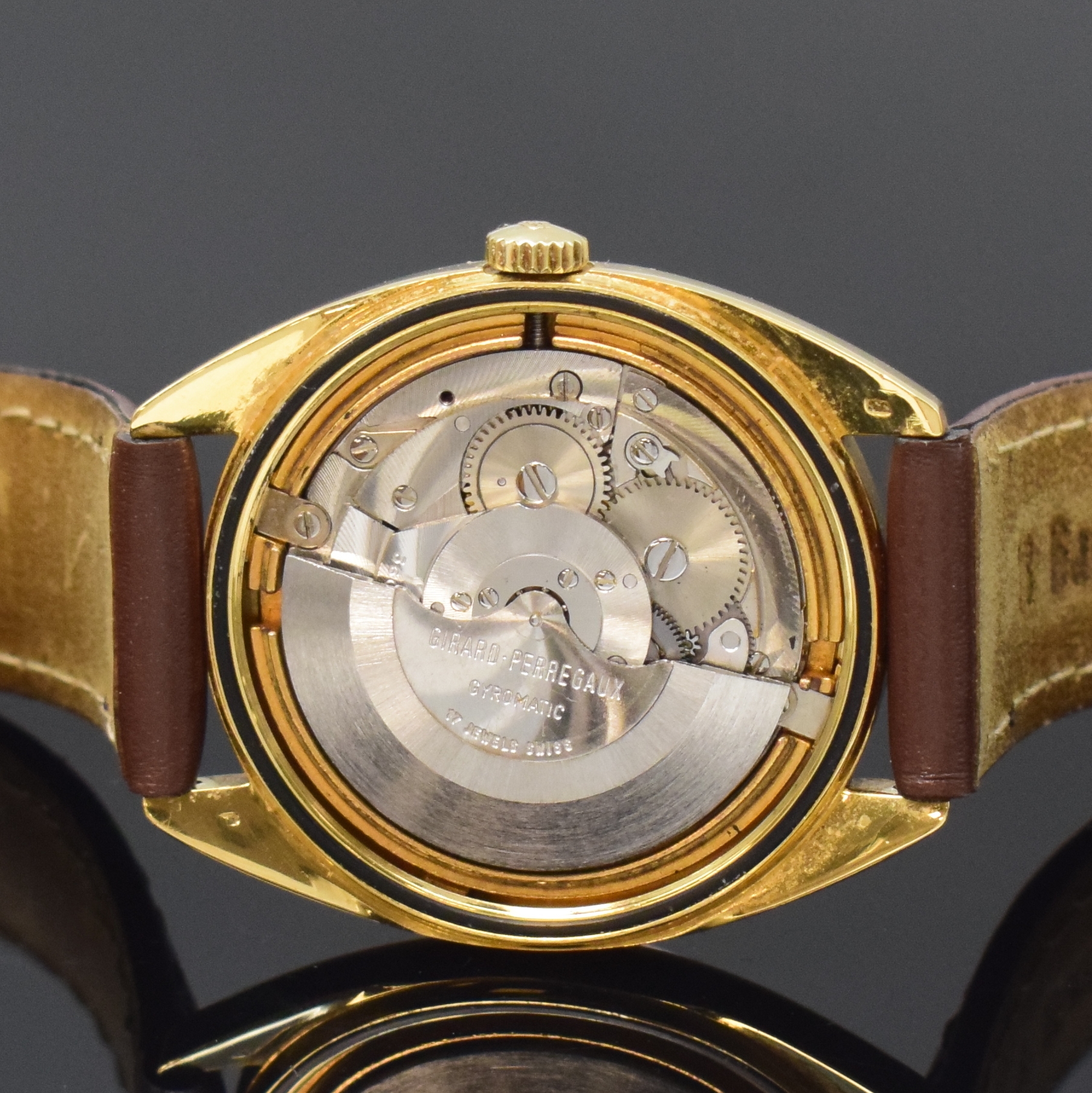 Detail e: GIRARD PERREGAUX Gyromatic Chronometer HF 36000 A/H seltene Herrenarmbanduhr in GG 750/000, Schweiz um 1968, Automatik, Boden verschr., gold. ...