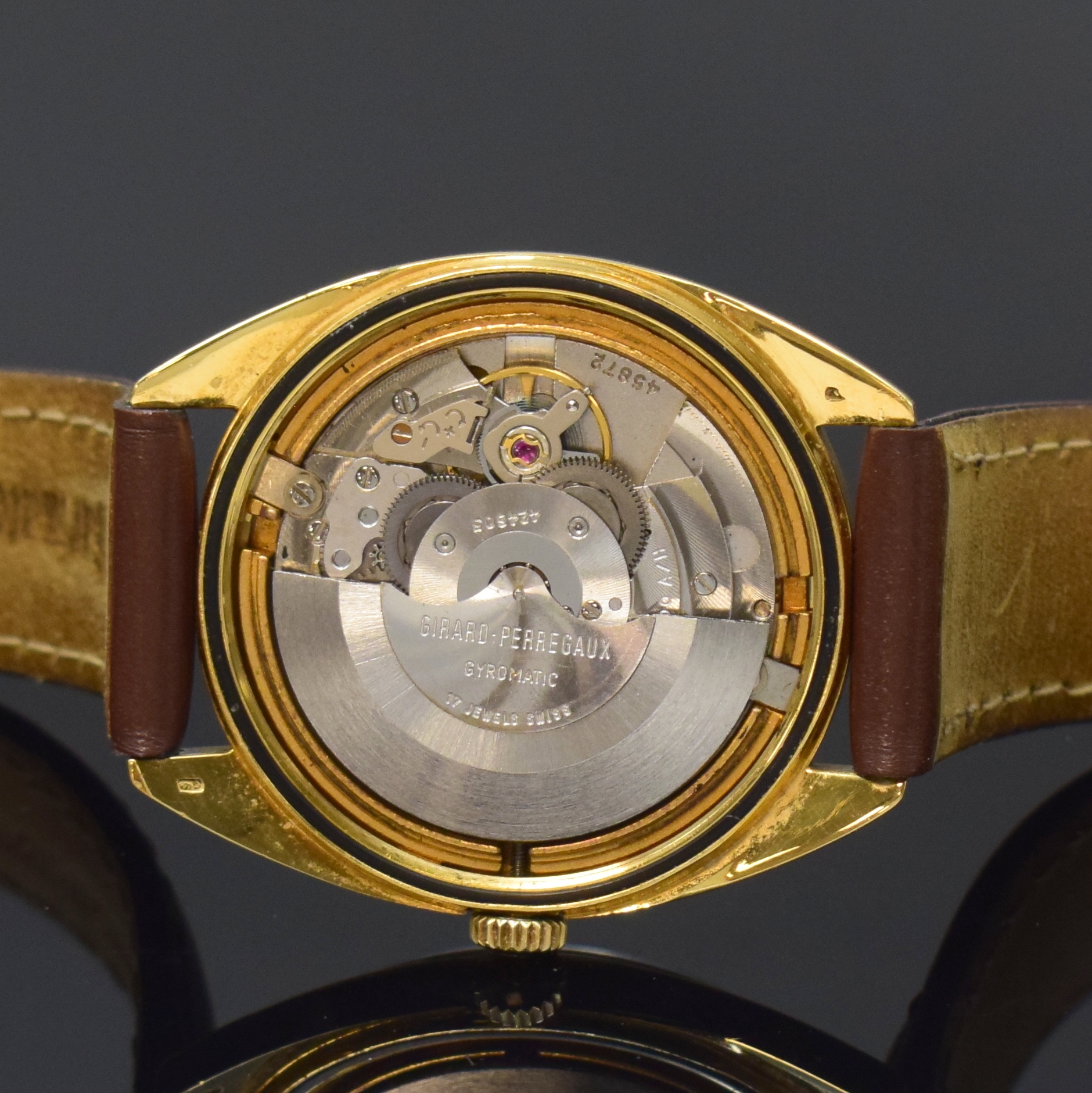 Detail f: GIRARD PERREGAUX Gyromatic Chronometer HF 36000 A/H seltene Herrenarmbanduhr in GG 750/000, Schweiz um 1968, Automatik, Boden verschr., gold. ...