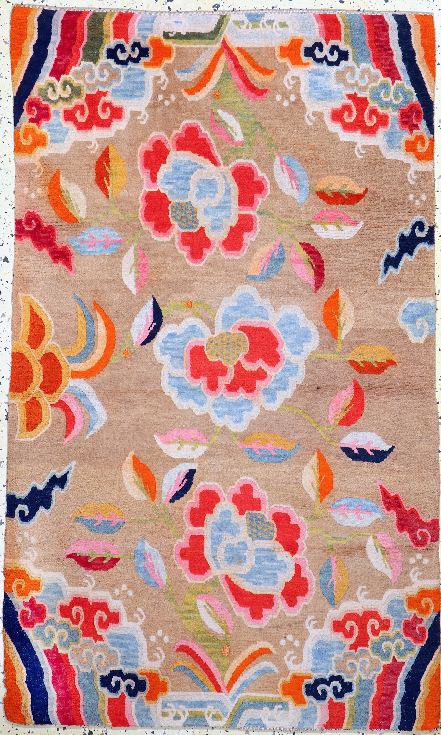 Shigatse "Khaden", Tibet, um 1920, Wolle auf Baumwolle, ca. 145 x 89 cm, EHZ: 2, minimal Mottenfraß
