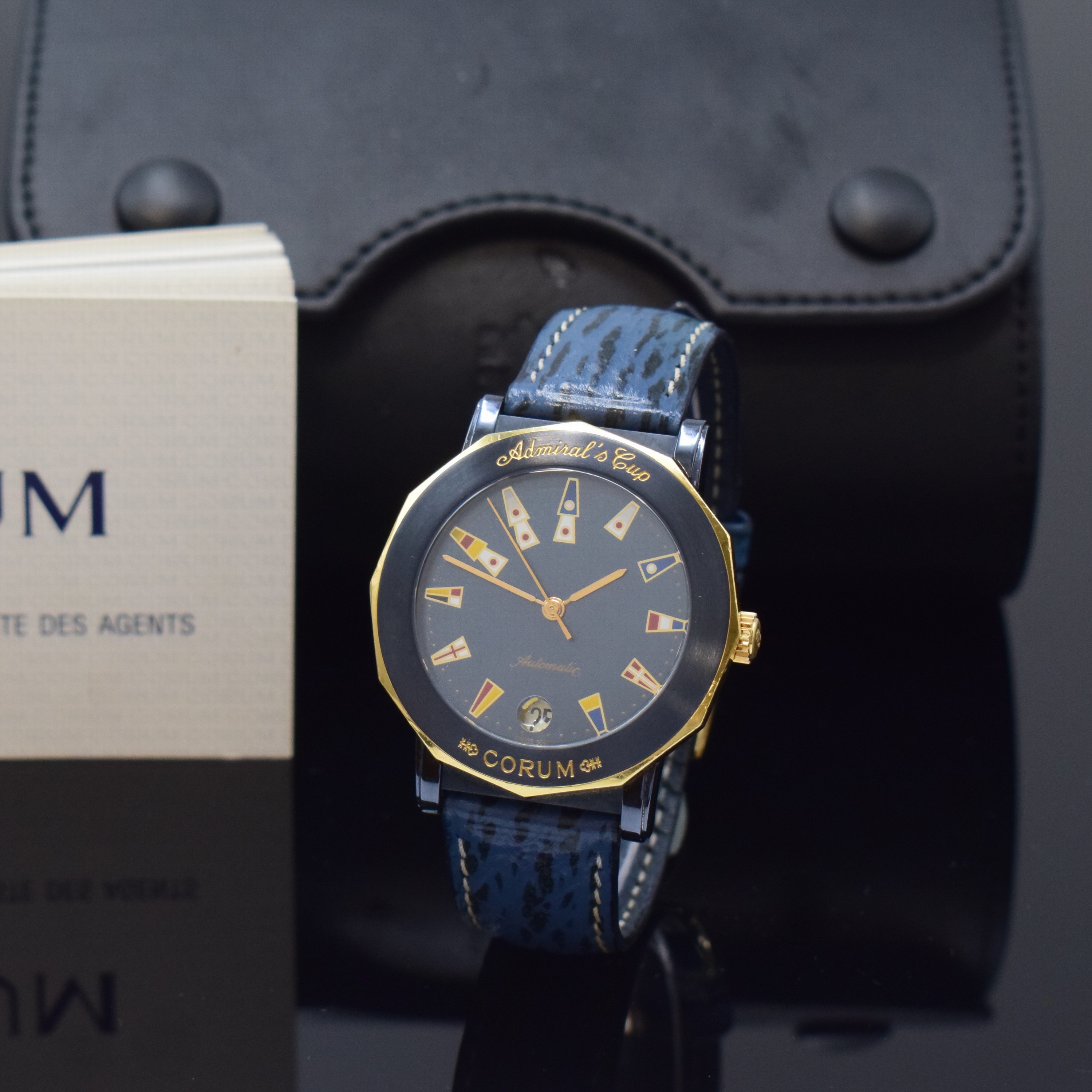 CORUM Herrenarmbanduhr Modellserie Admiral´s Cup Referenz 89.430.31 V585, Automatik, Schweiz 1990er Jahre, gebl. Edelstahlgeh. inkl. Lederband m. ...