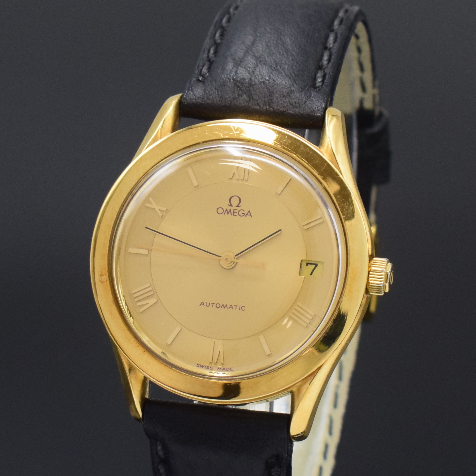 Detail a: OMEGA Herrenarmbanduhr "Speedmaster Classic" in GG 750/000 Referenz BA 166.0285, Schweiz um 1990, Automatik, Boden aufgedr., gold. ...