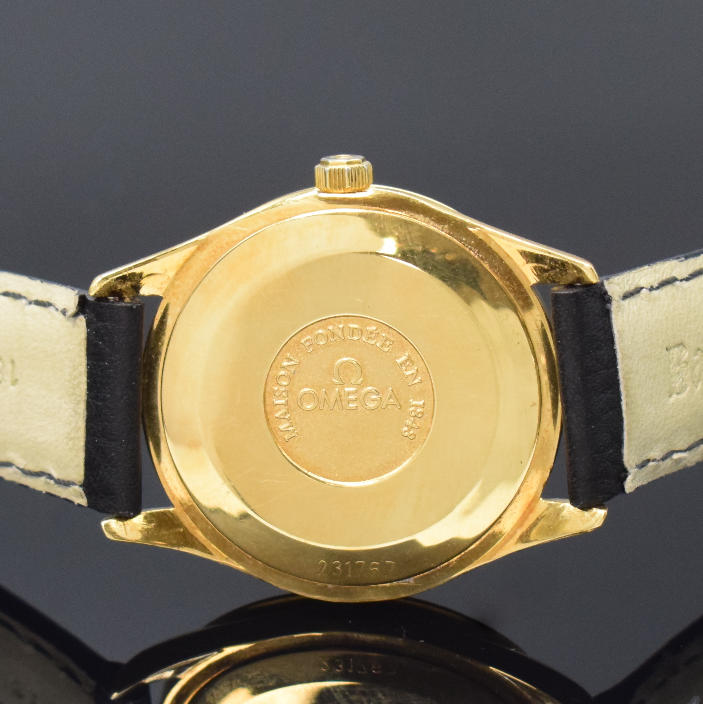 Detail d: OMEGA Herrenarmbanduhr "Speedmaster Classic" in GG 750/000 Referenz BA 166.0285, Schweiz um 1990, Automatik, Boden aufgedr., gold. ...