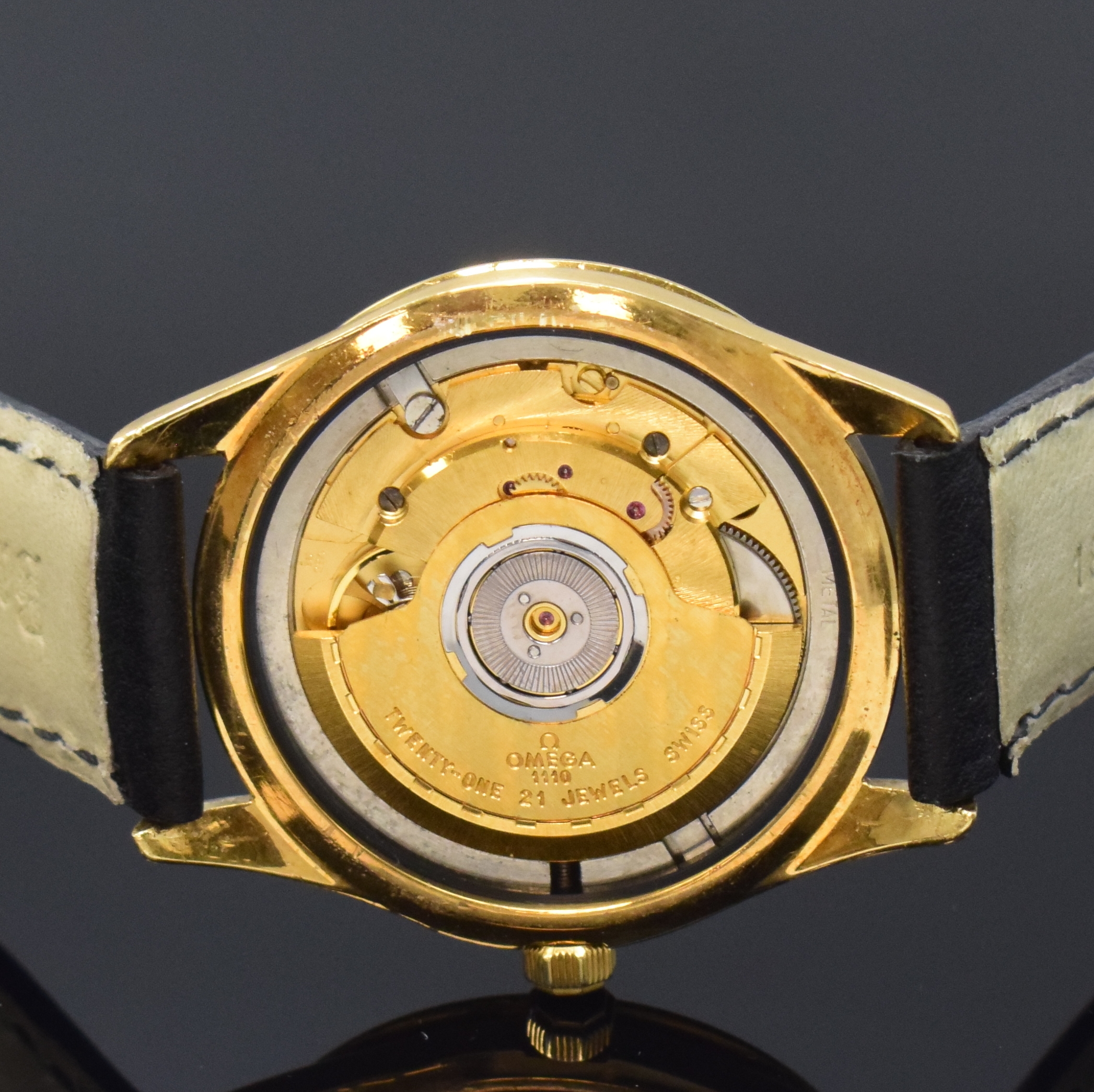 Detail f: OMEGA Herrenarmbanduhr "Speedmaster Classic" in GG 750/000 Referenz BA 166.0285, Schweiz um 1990, Automatik, Boden aufgedr., gold. ...