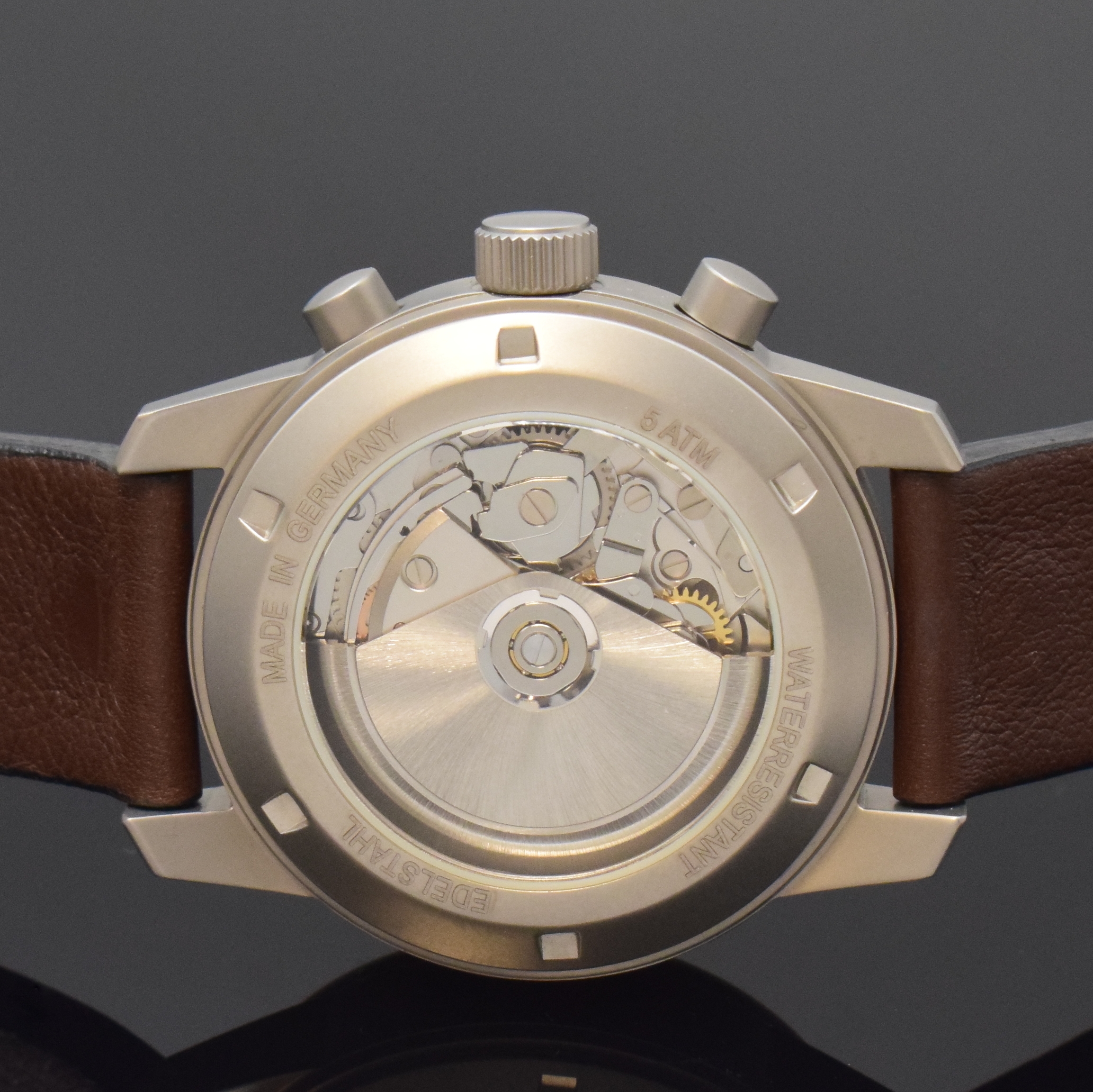 Detail c: ARISTO Fliegerchronograph Herrenarmbanduhr Referenz 3H129, Deutschland um 2010, Automatik, mattiertes Edelstahlgeh. inkl. neutr. Lederband u. ...