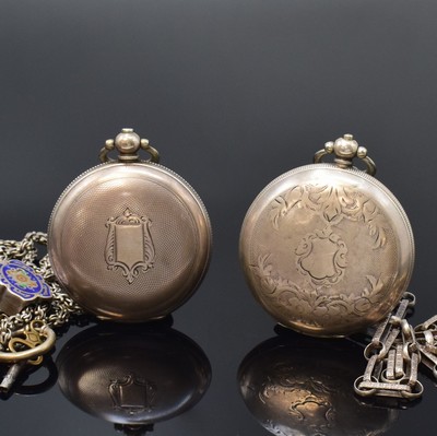 26790384a - Set of 2 pocket watches for the ottoman market in silver with chains, around 1880, key winding, engine-turned case abraded/dent, enamel dials with türkischen numerals, constant second at 6, gold-plated lever movements, diameter approx. 52 and 55 mm, condition 3-4
